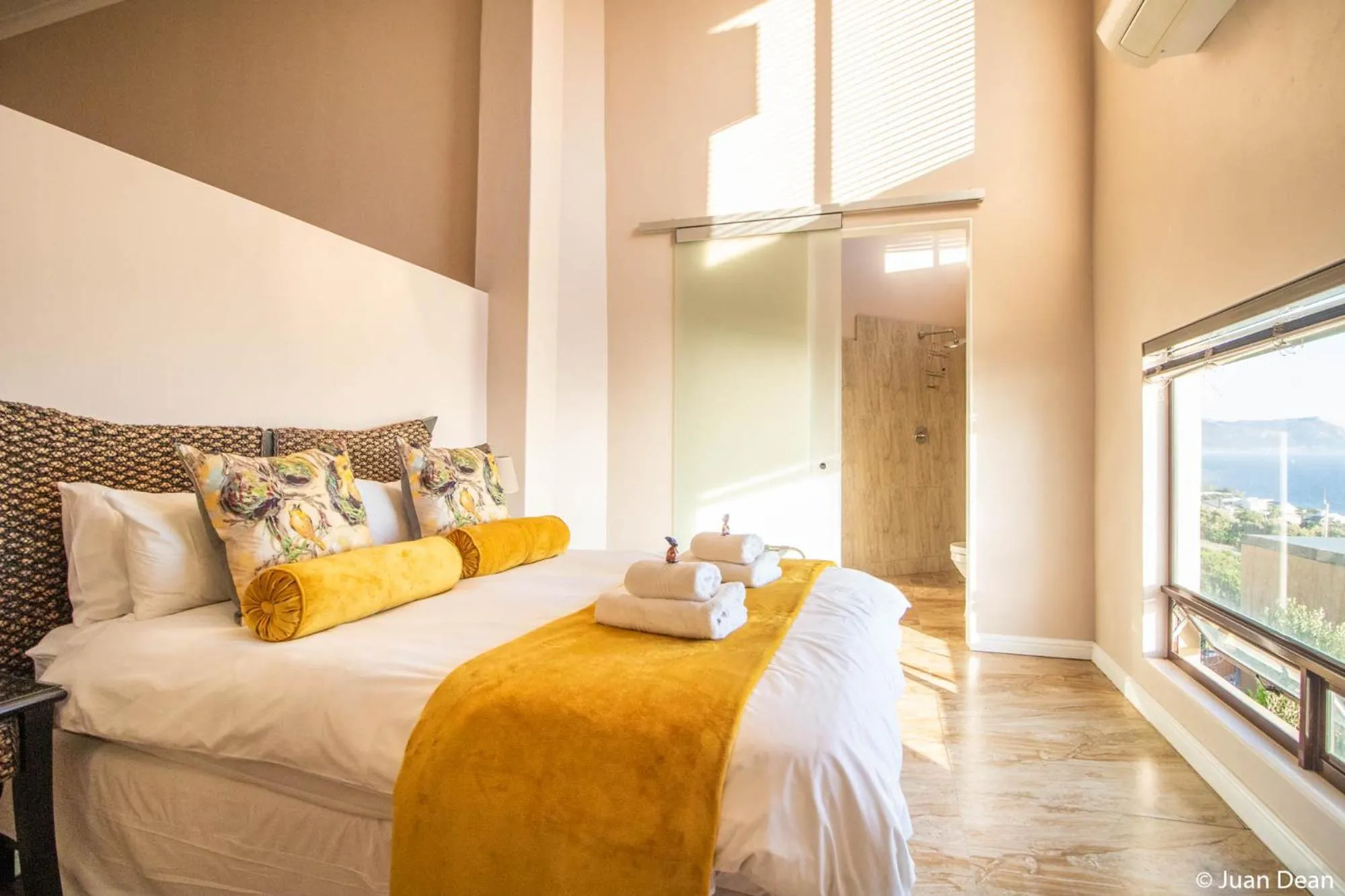 Bathroom, Bed in Aqua Terra Boutique Guesthouse - Simon's Town, Cape Town