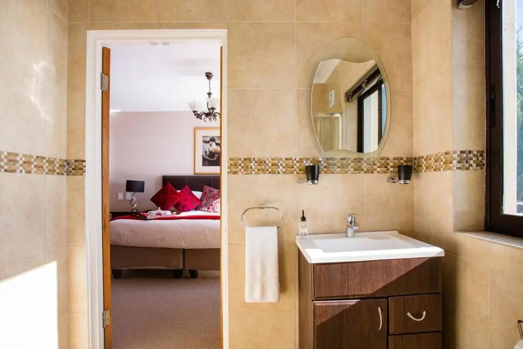 Bedroom, Bed in Aqua Terra Boutique Guesthouse - Simon's Town, Cape Town