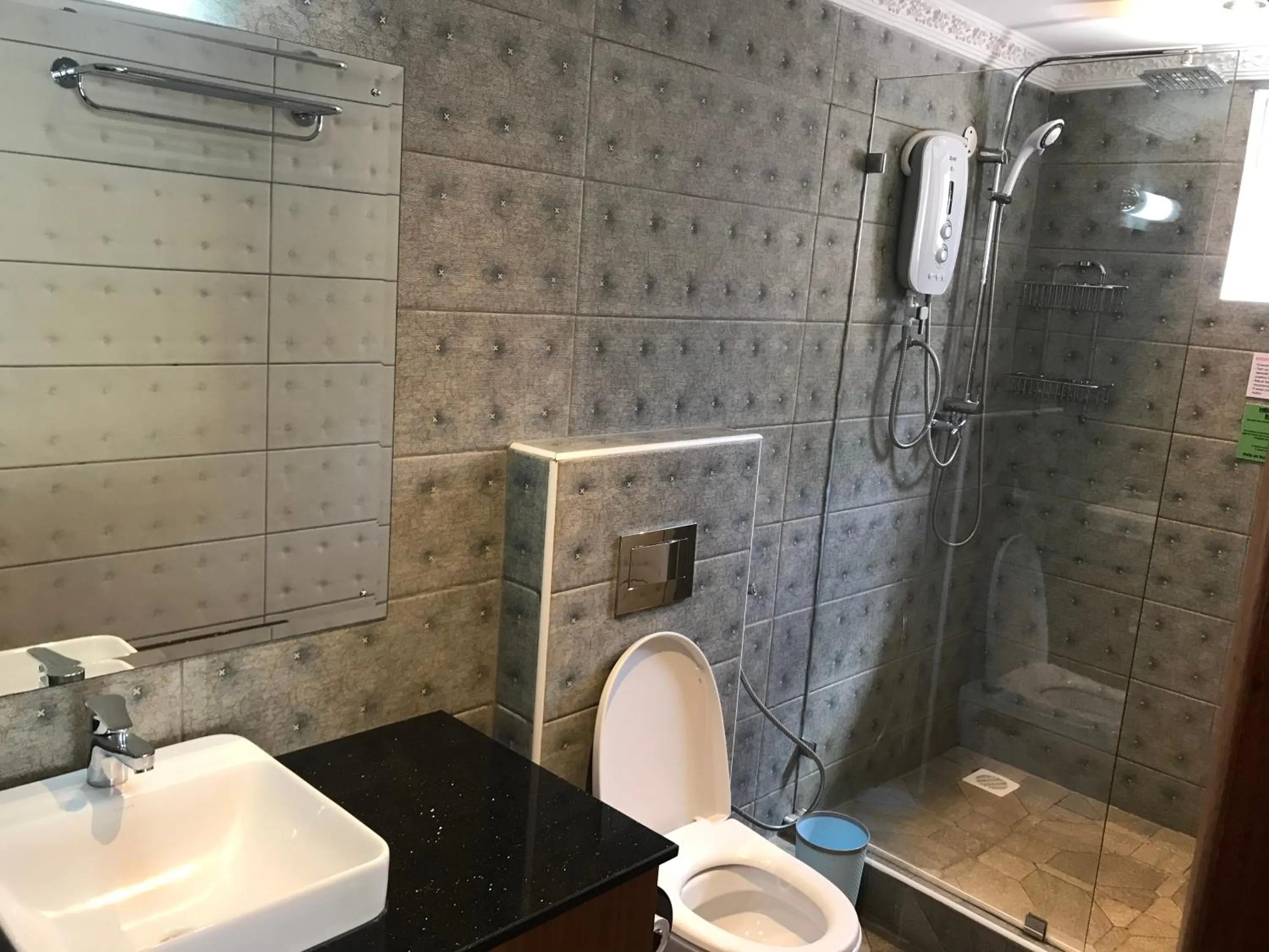 Bathroom in Progressive Park Hotel