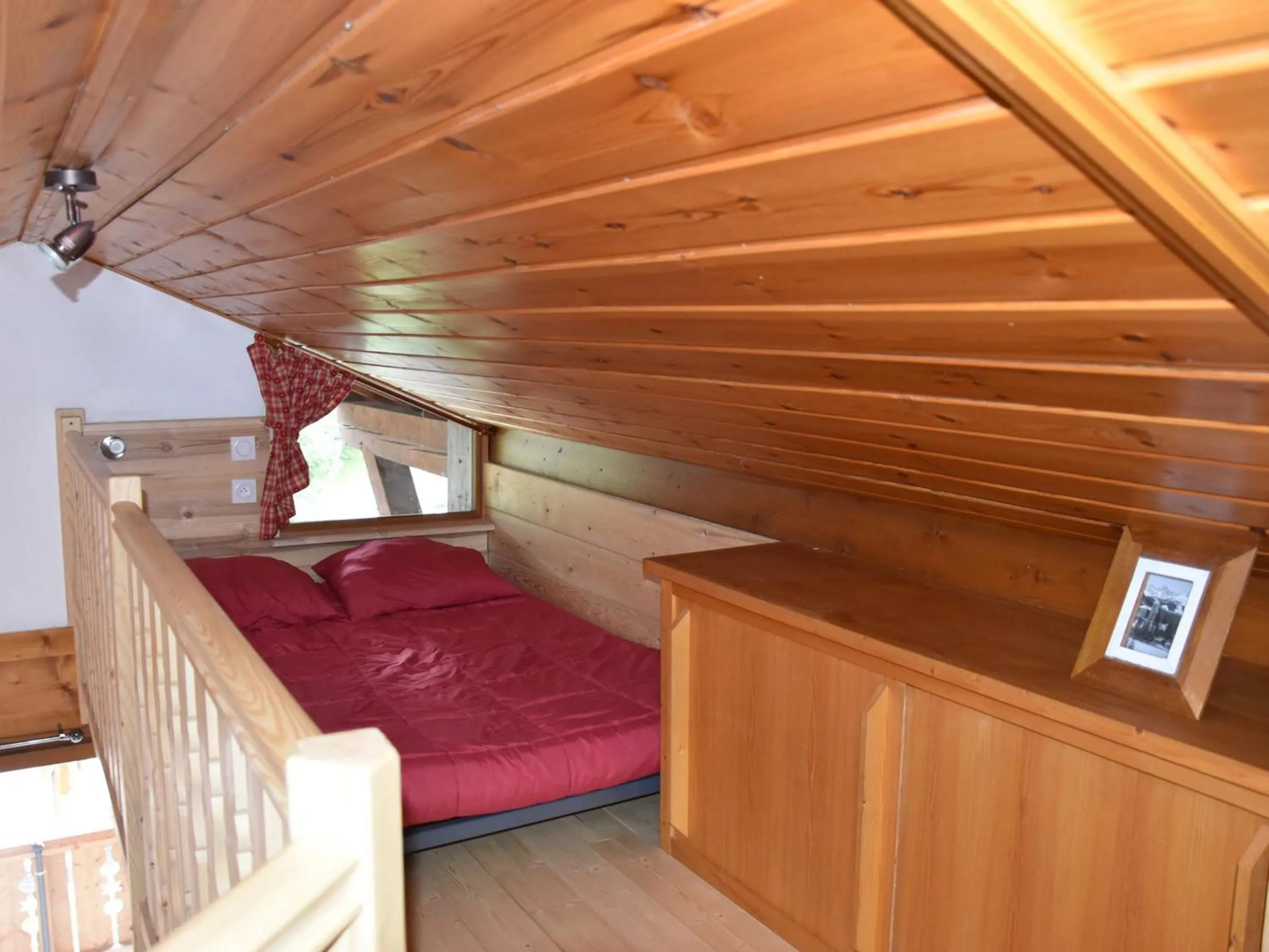 Bed in Studio mezzanine à Champagny, 4 pers, balcon sud - FR-1-464-17