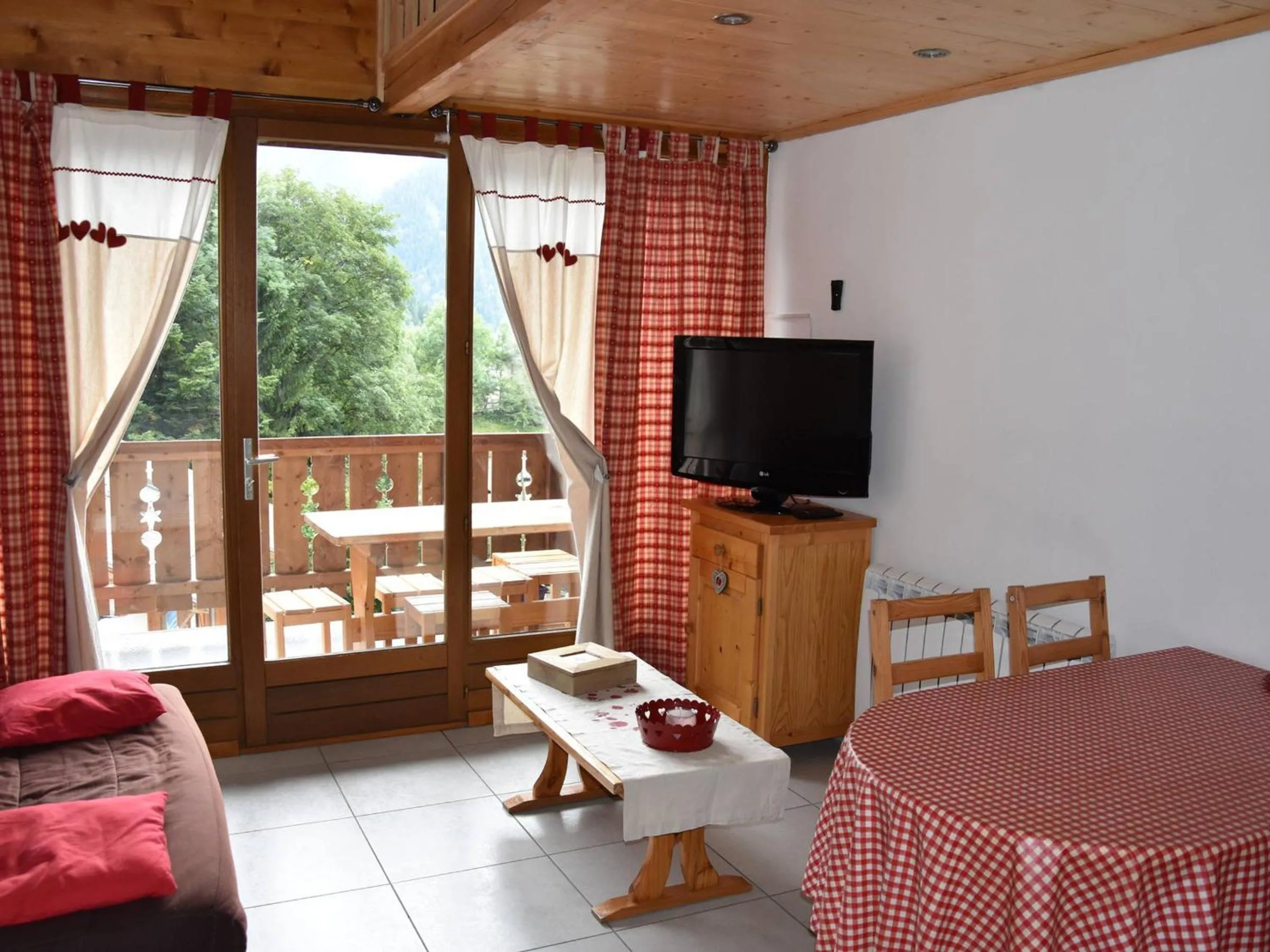 Studio mezzanine à Champagny, 4 pers, balcon sud - FR-1-464-17