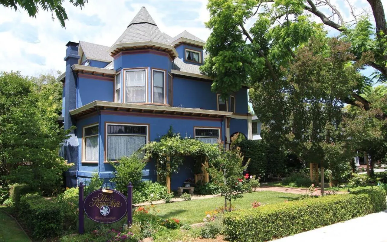 Property building in The Napa Inn