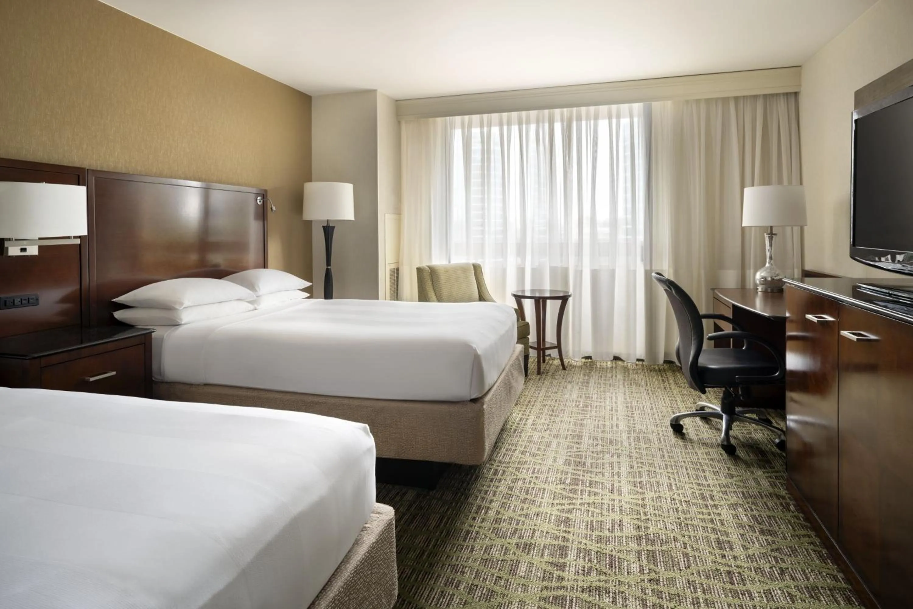 Photo of the whole room, Bed in San Diego Marriott La Jolla