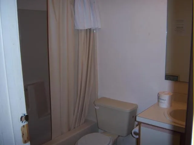 Standard Double Room in Summer Place Hotel