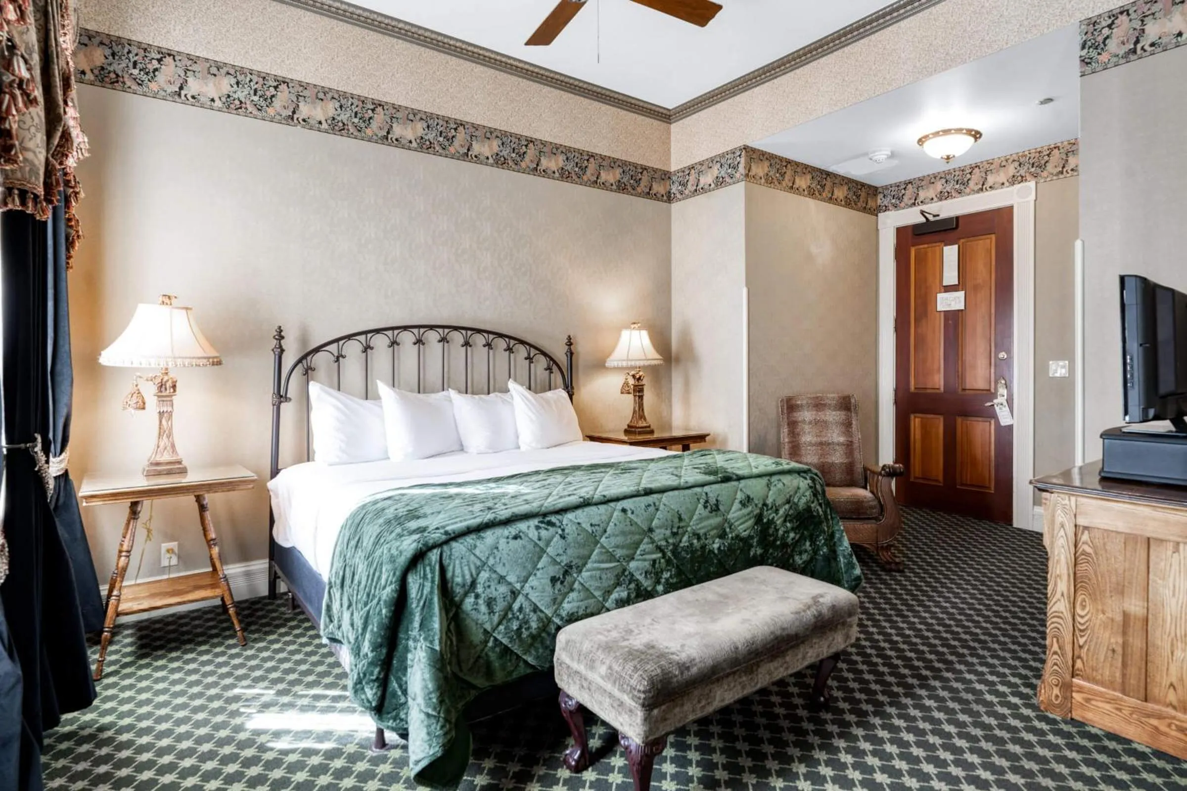 Bed in Beaumont Hotel and Spa - Adults Only