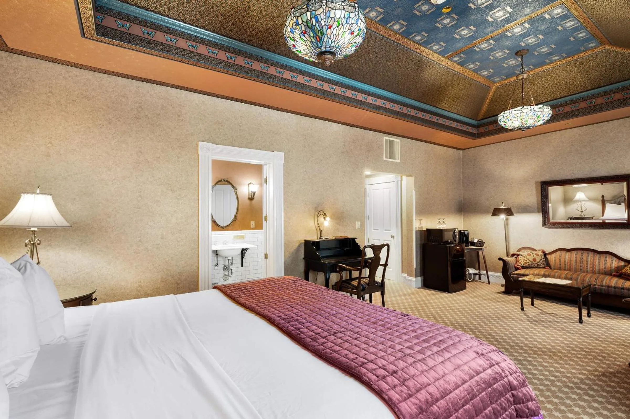 Bed in Beaumont Hotel and Spa - Adults Only