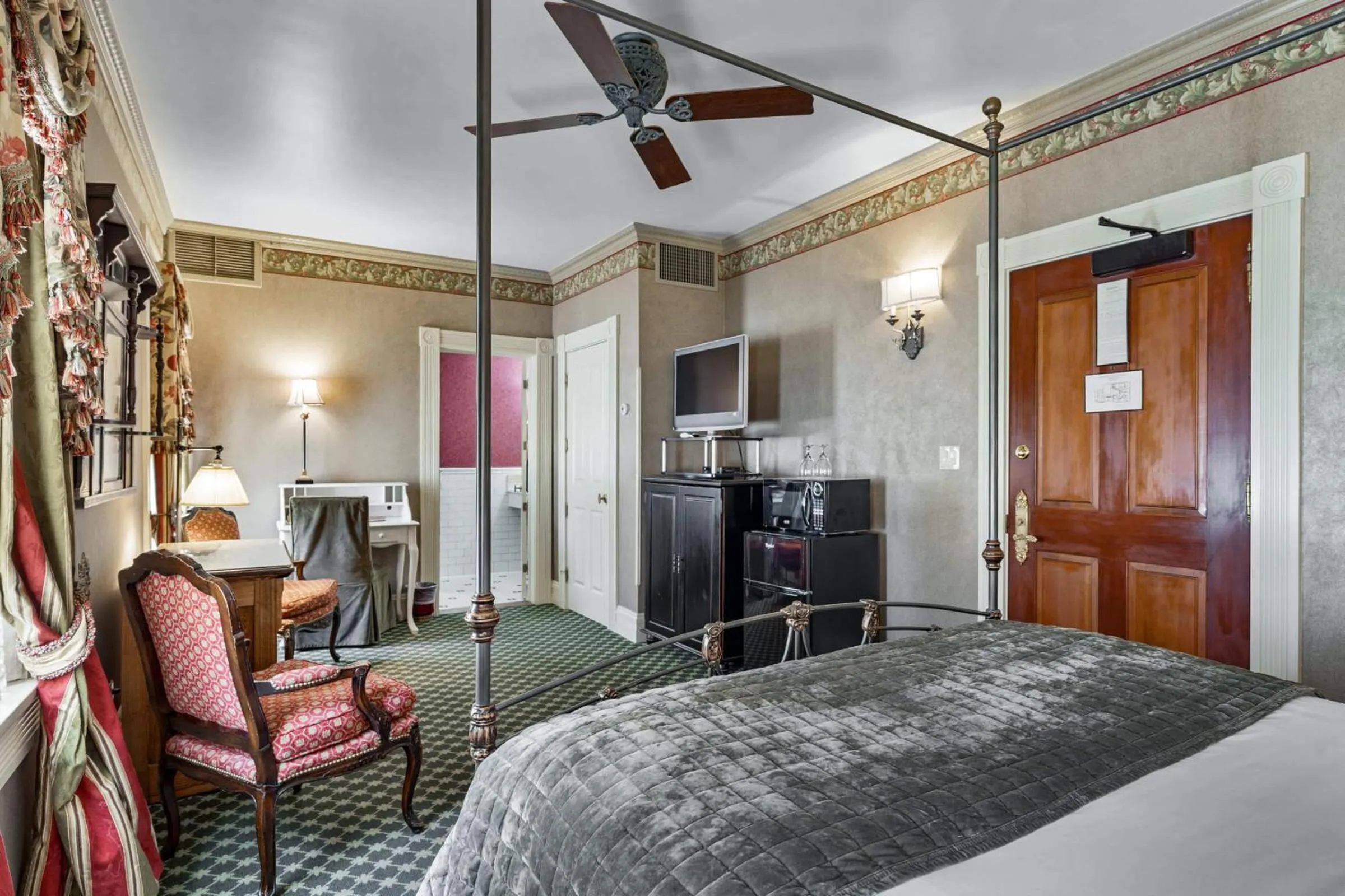 Bed in Beaumont Hotel and Spa - Adults Only