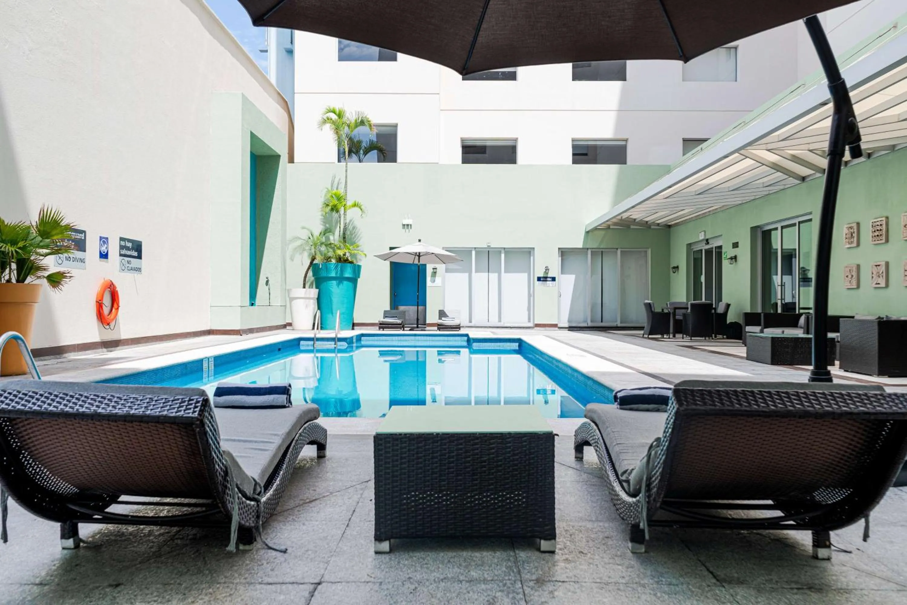 Pool view in Hampton by Hilton Veracruz Boca Del Rio