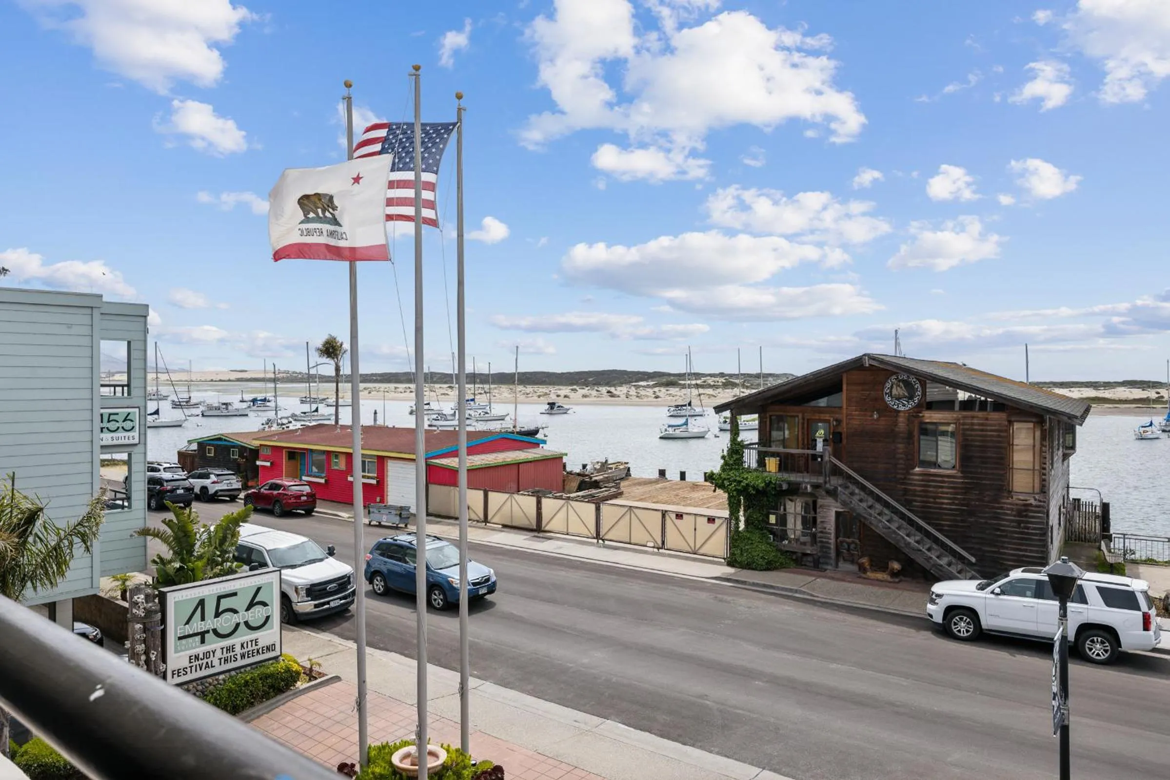 Sea view in 456 Embarcadero Inn & Suites