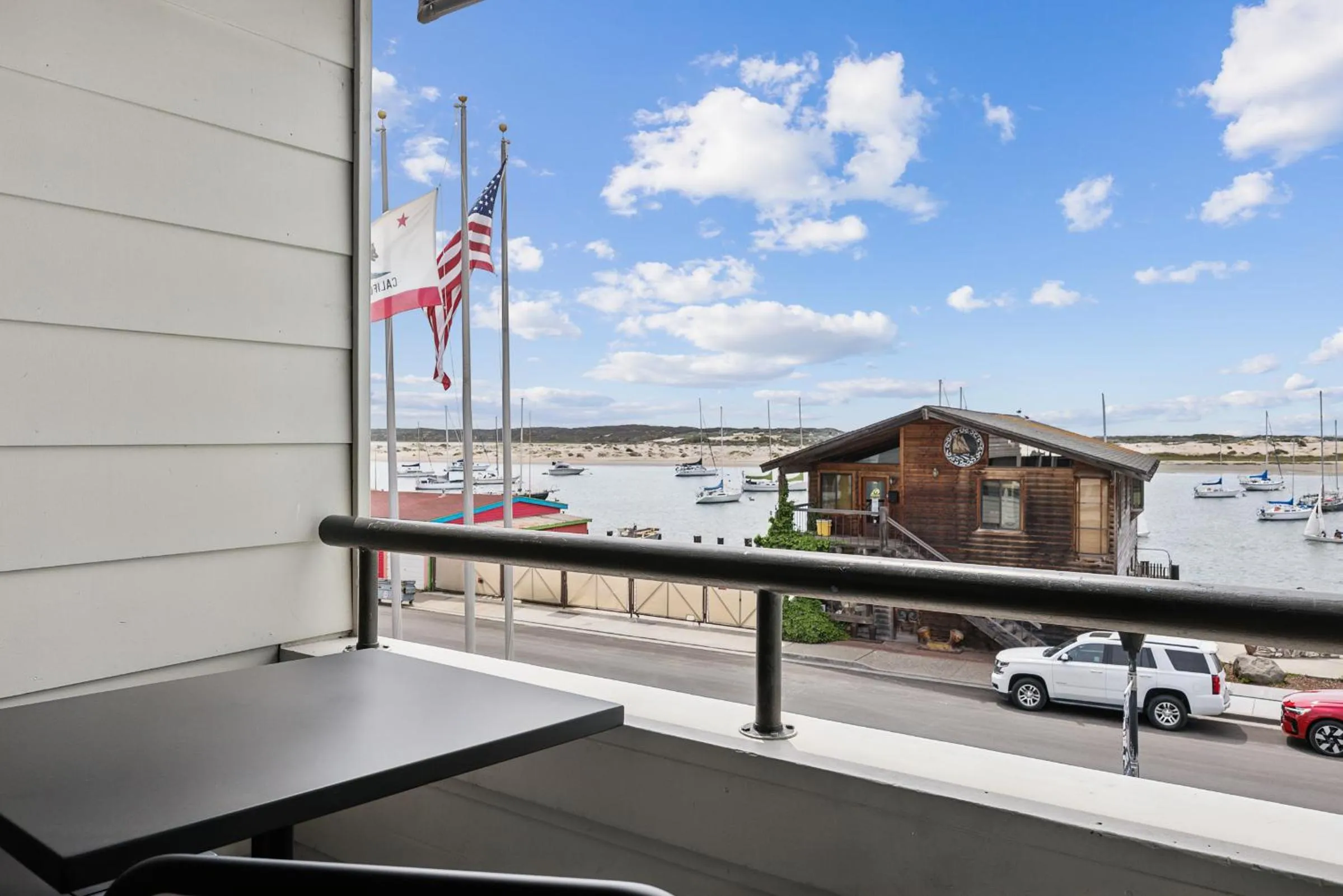 Balcony/Terrace in 456 Embarcadero Inn & Suites