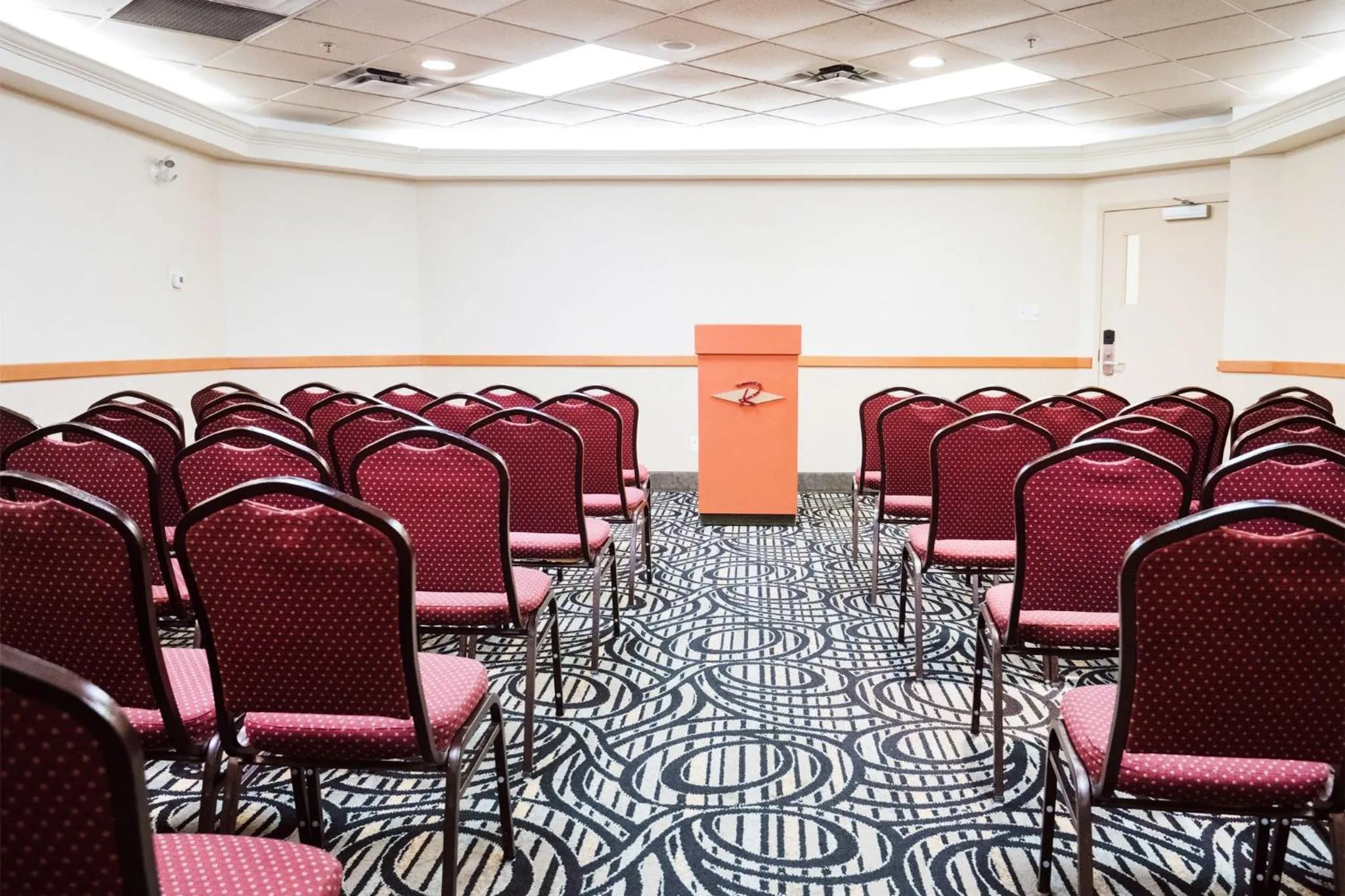 Meeting/conference room in Rosslyn Inn & Suites