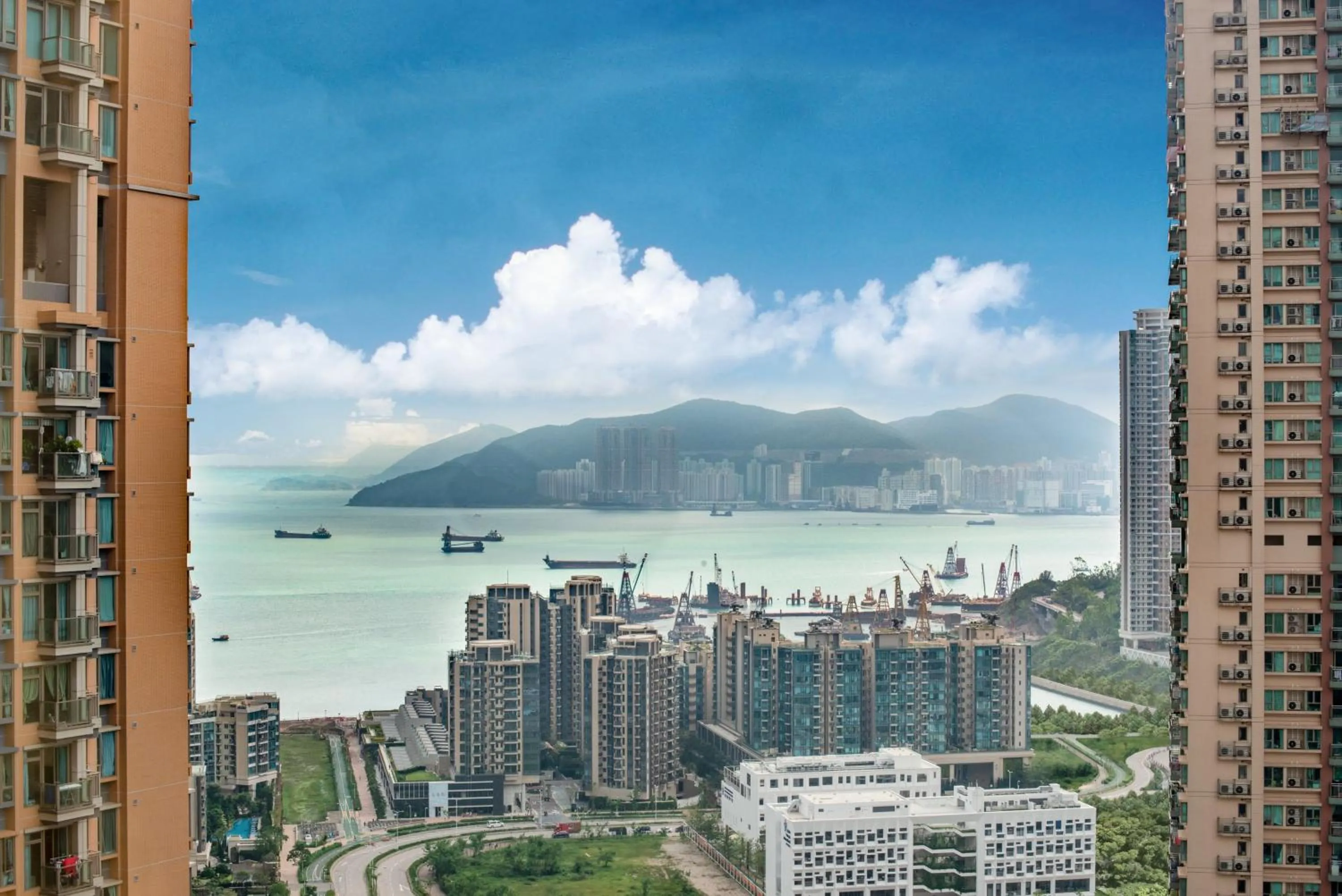 Photo of the whole room in Holiday Inn Express Hong Kong Kowloon East, an IHG Hotel