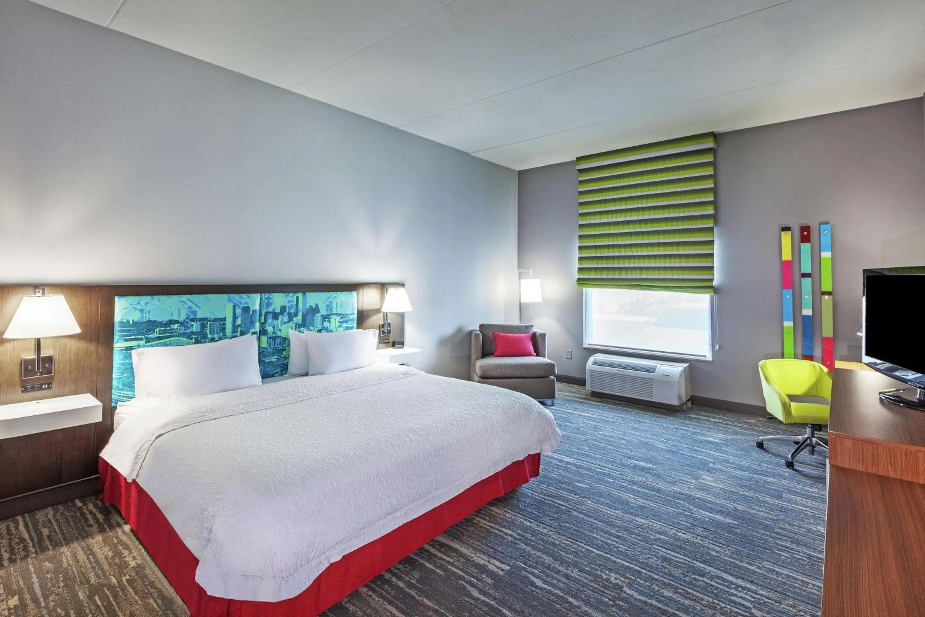 Bedroom, Bed in Hampton Inn & Suites Houston-Bush Intercontinental Airport