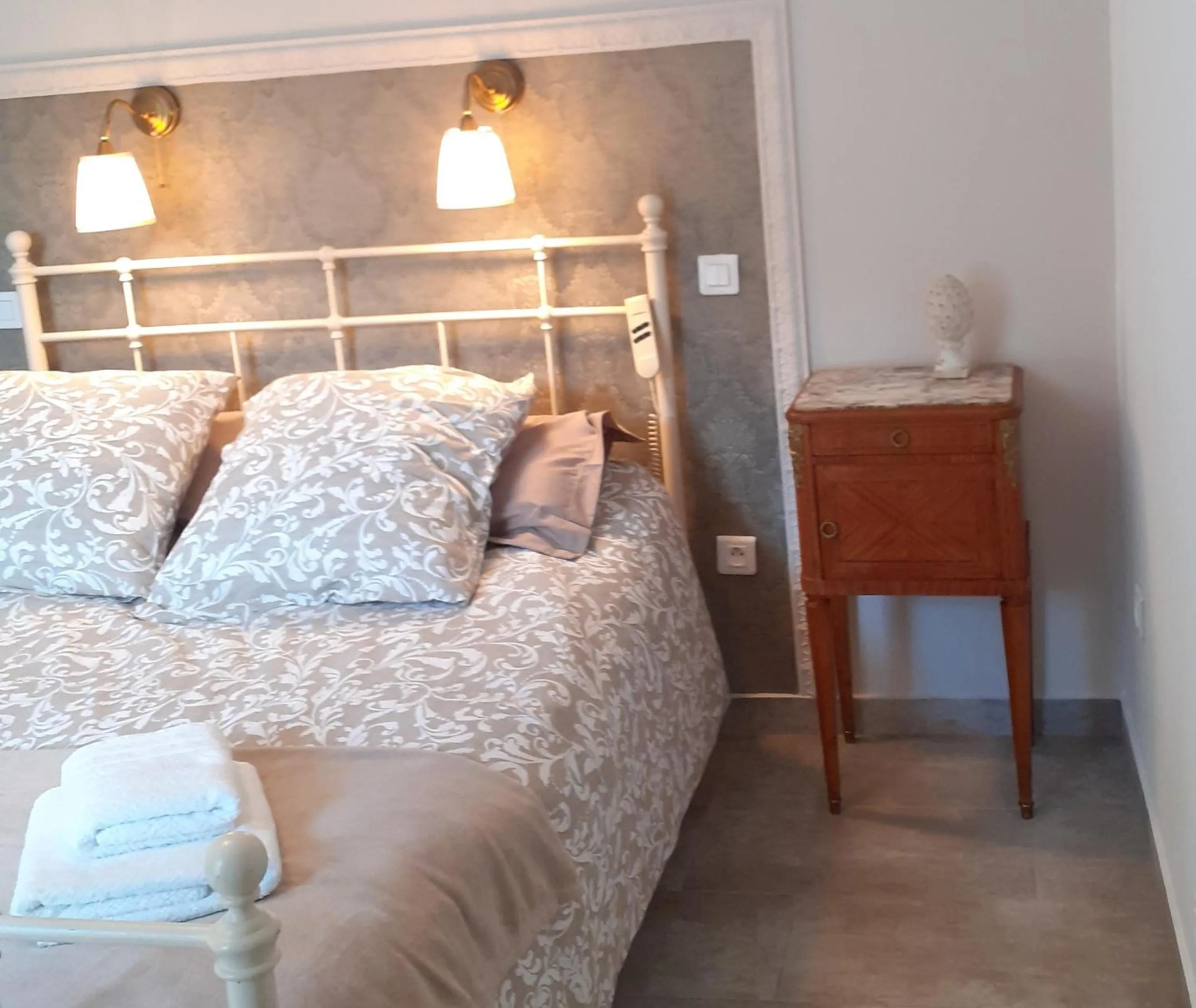 Bed in Domaine La Garence