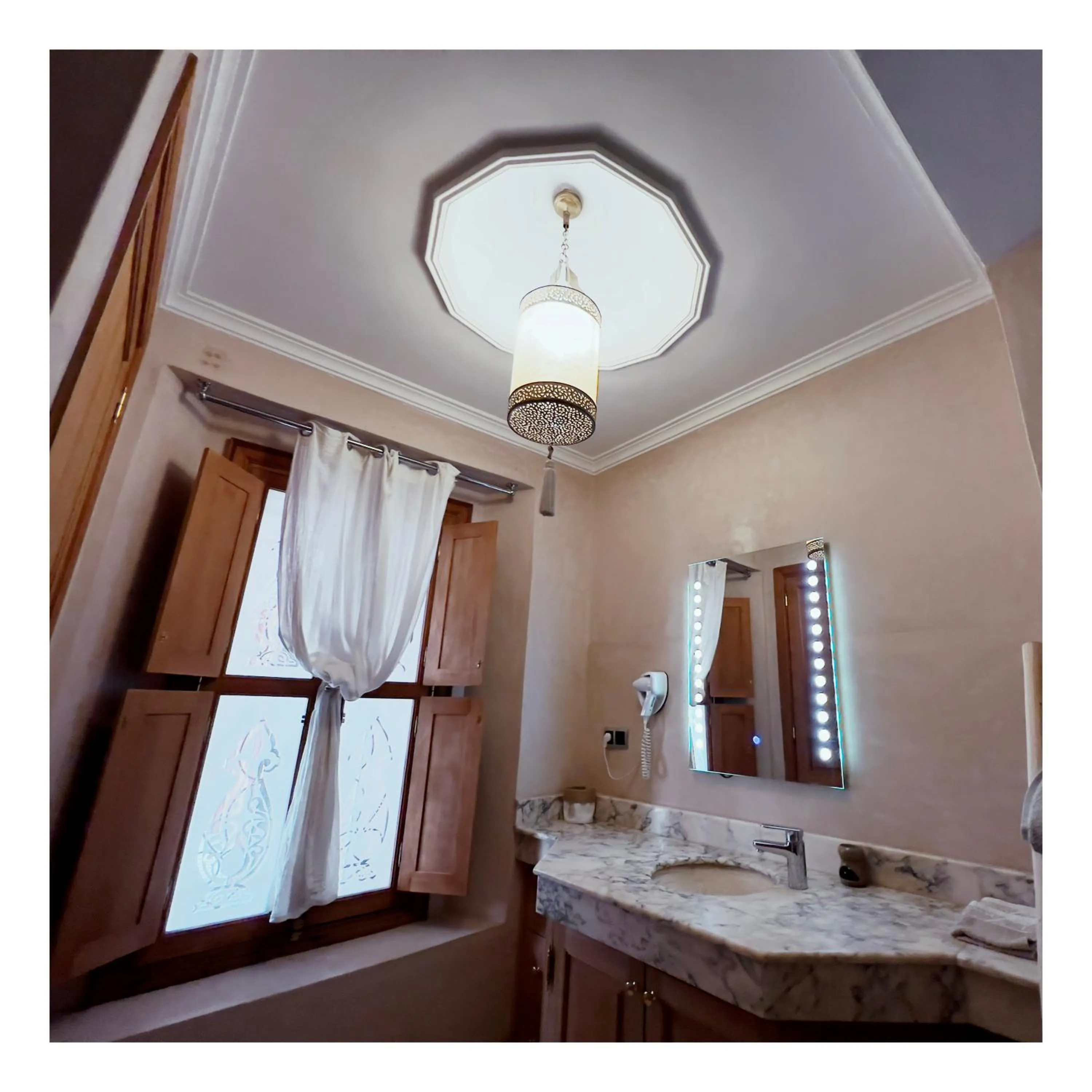 Bathroom in Palais Nejma oriental