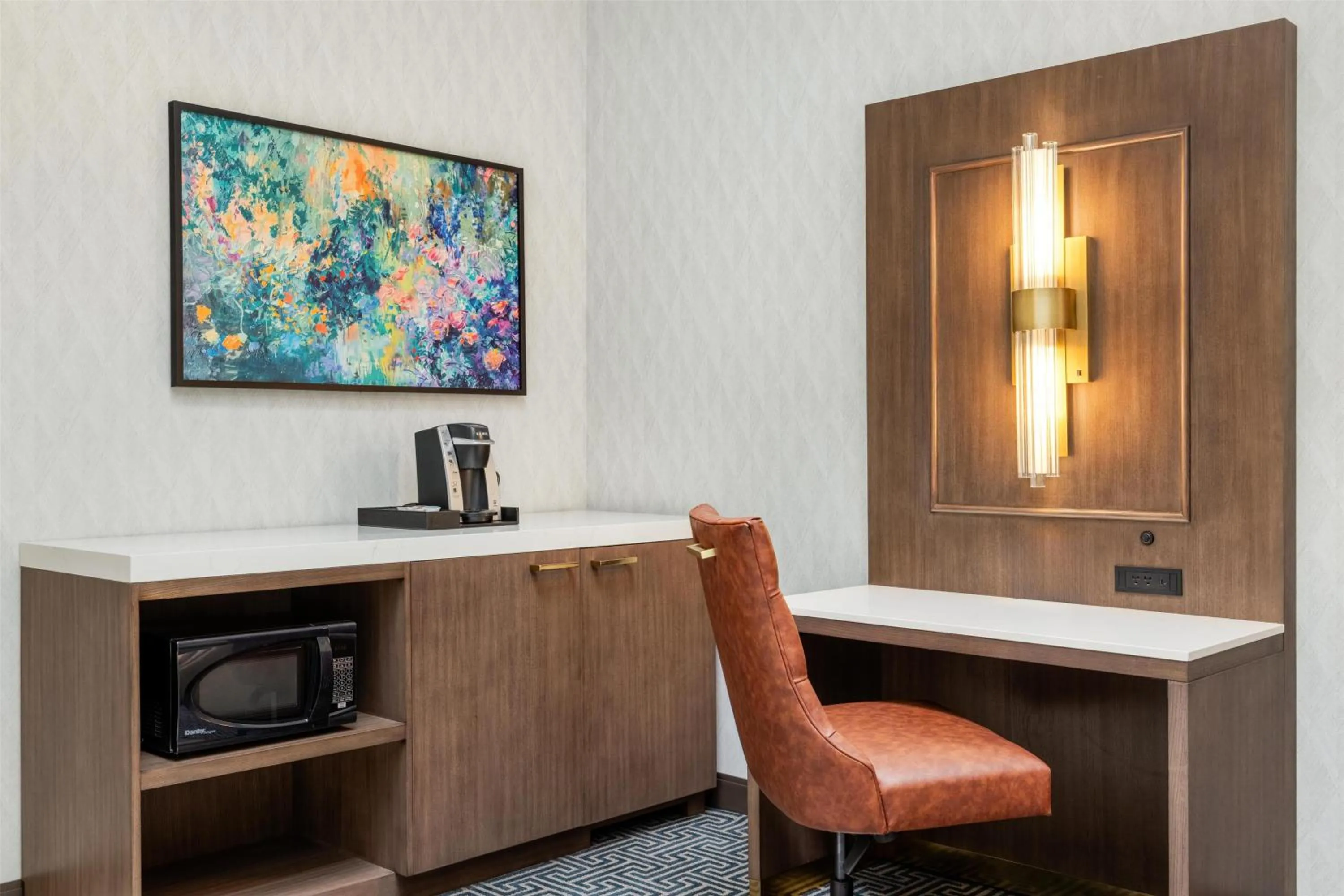 Bedroom in Hilton Garden Inn Indianapolis Downtown