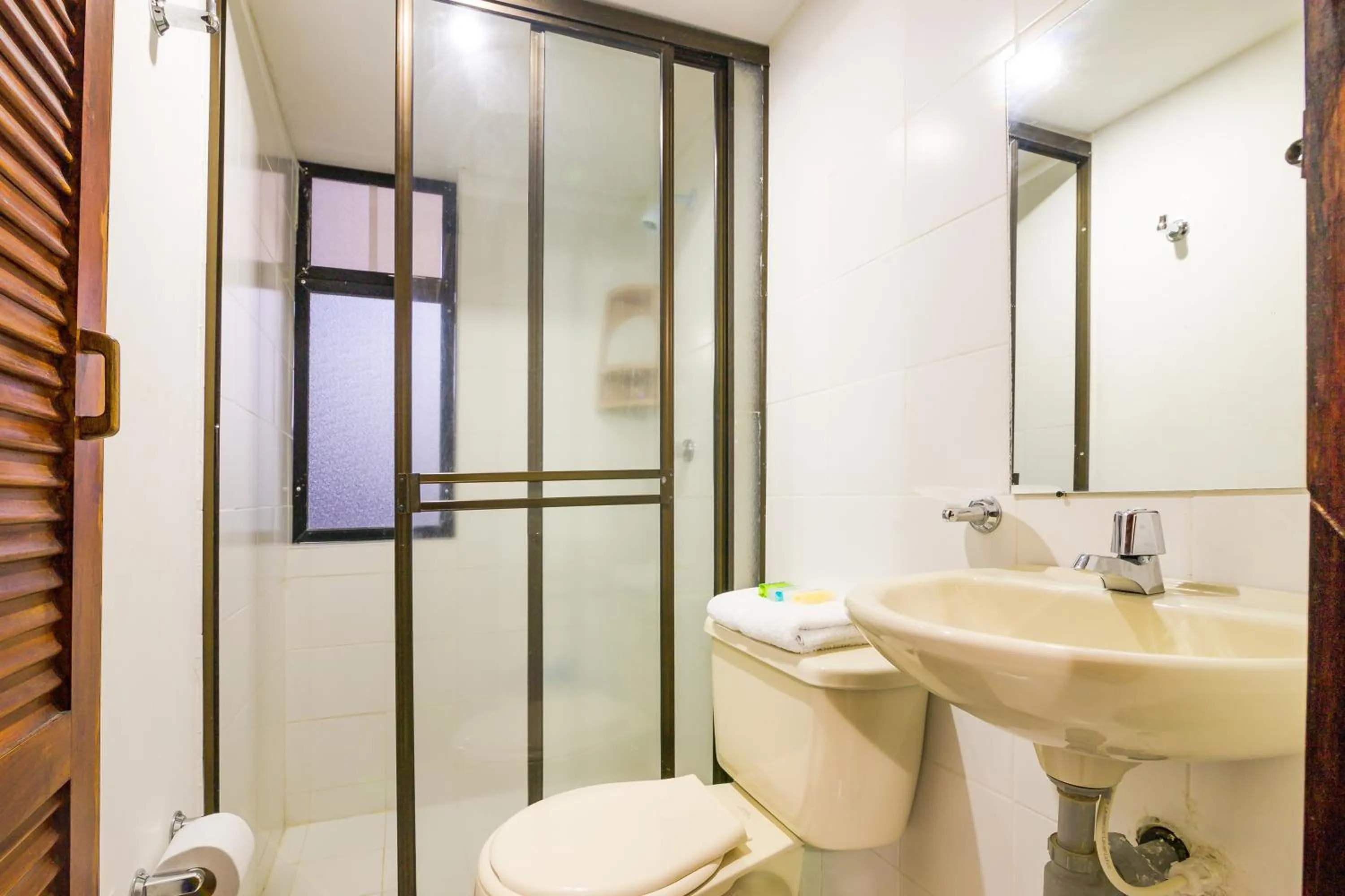 Shower in Ayenda 1411 Caney Sede Ingenio