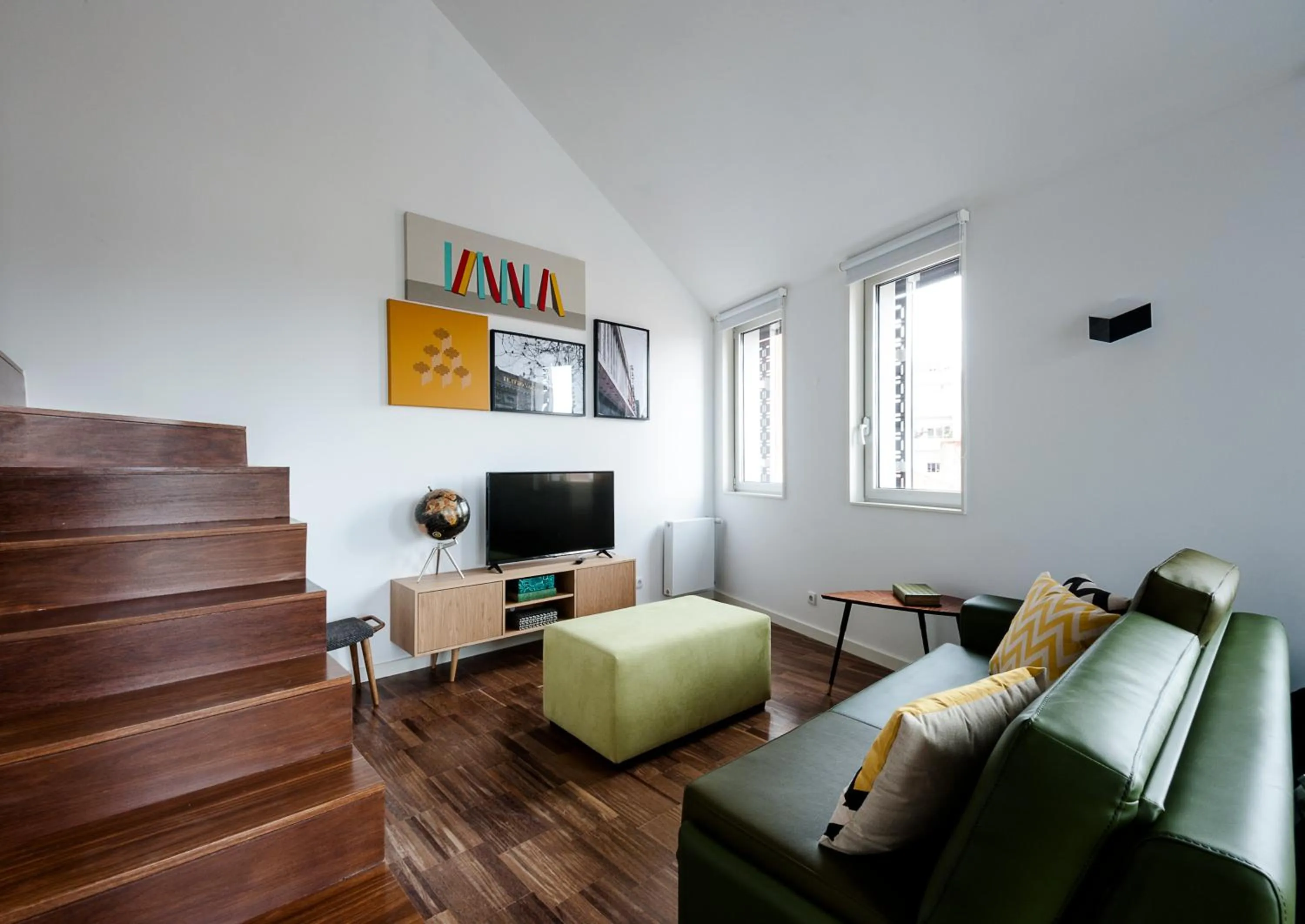 Communal lounge/ TV room in PortoSoul Trindade