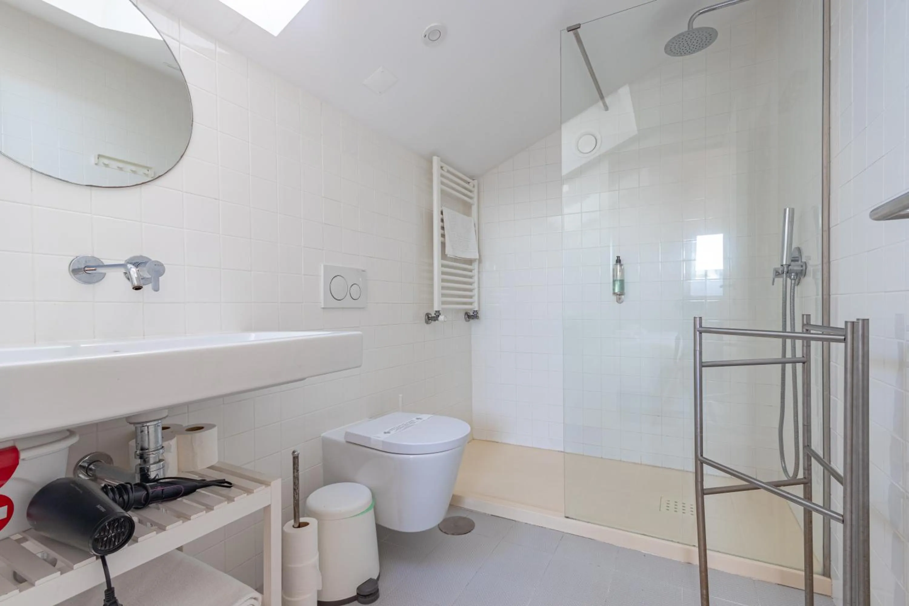 Shower in PortoSoul Trindade