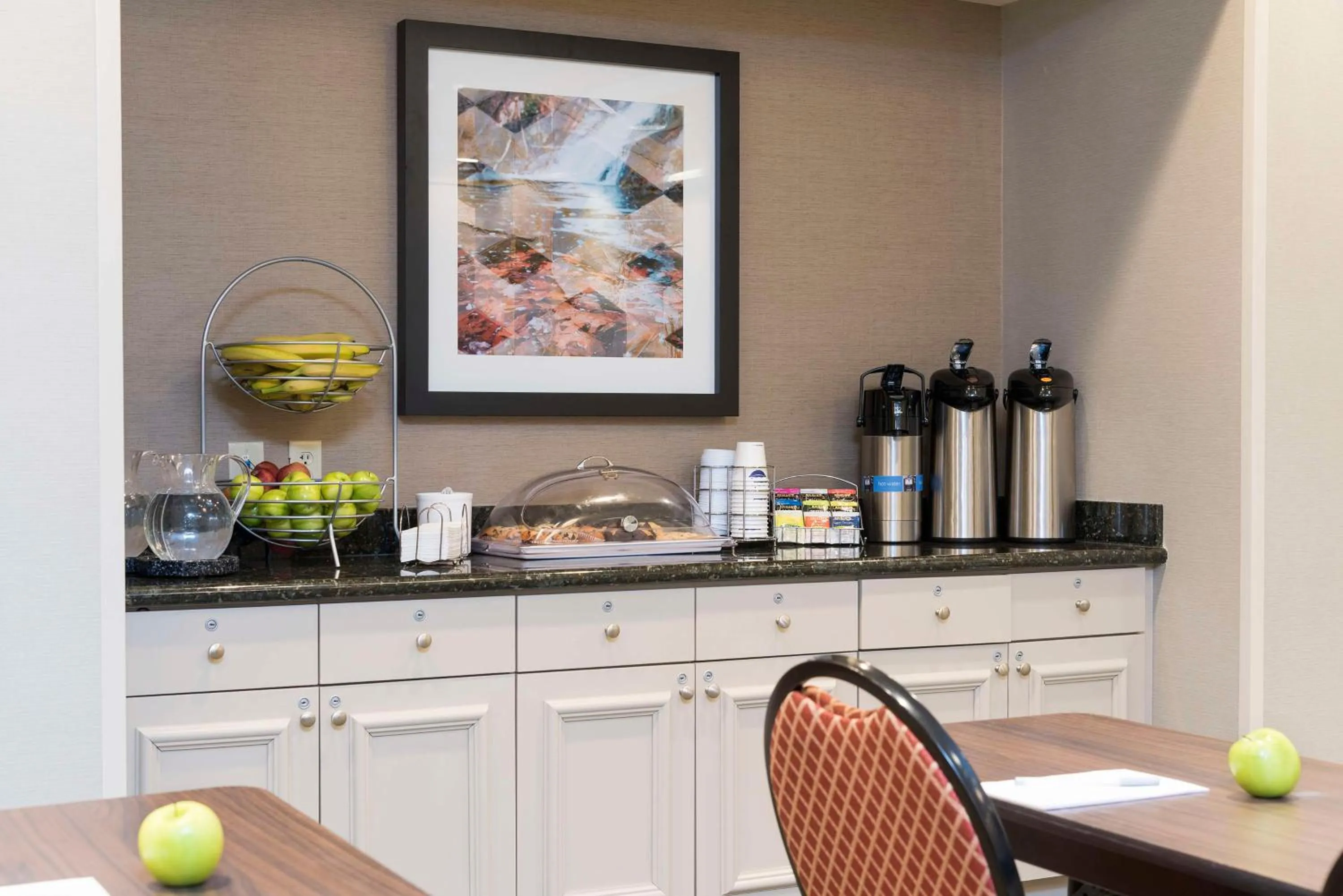 Meeting/conference room in Hampton Inn & Suites Hartford-Manchester