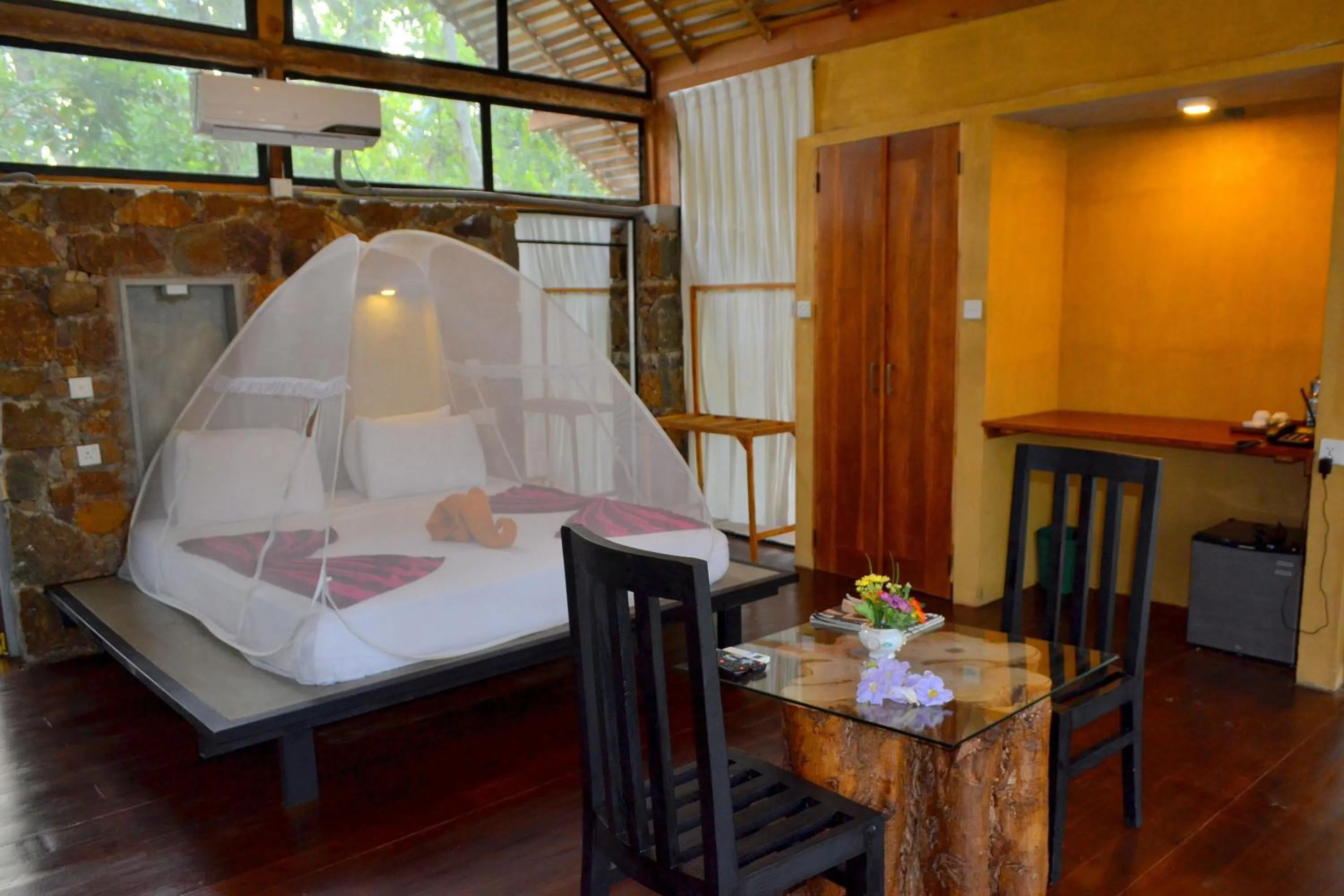 Photo of the whole room, Bed in Kottawatta Village