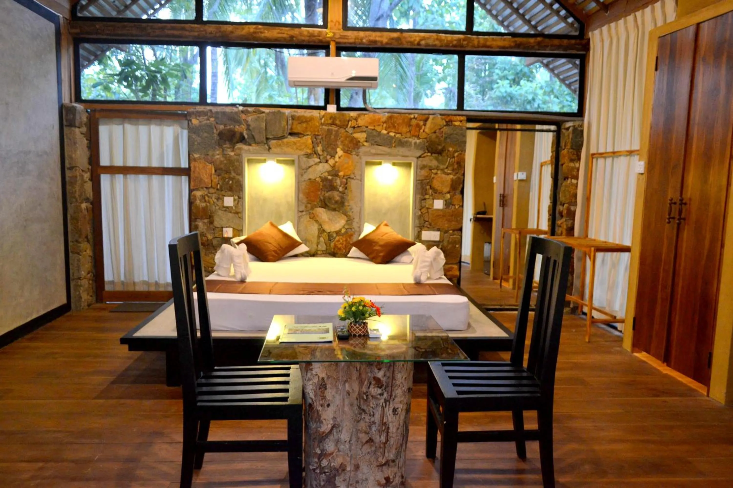 Photo of the whole room, Bed in Kottawatta Village