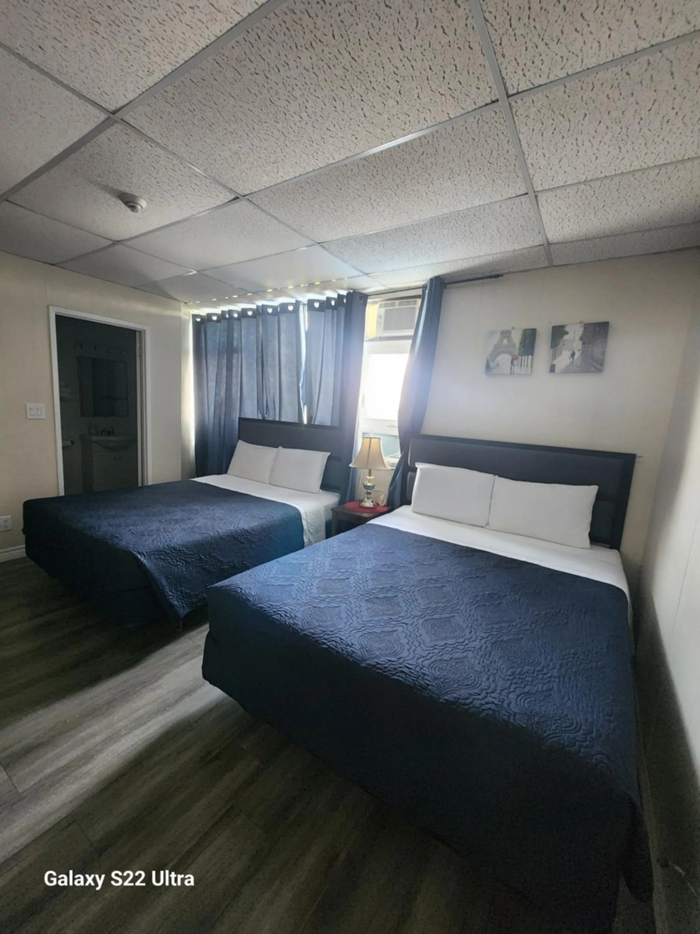 Bed in Nipigon Travelers Motel