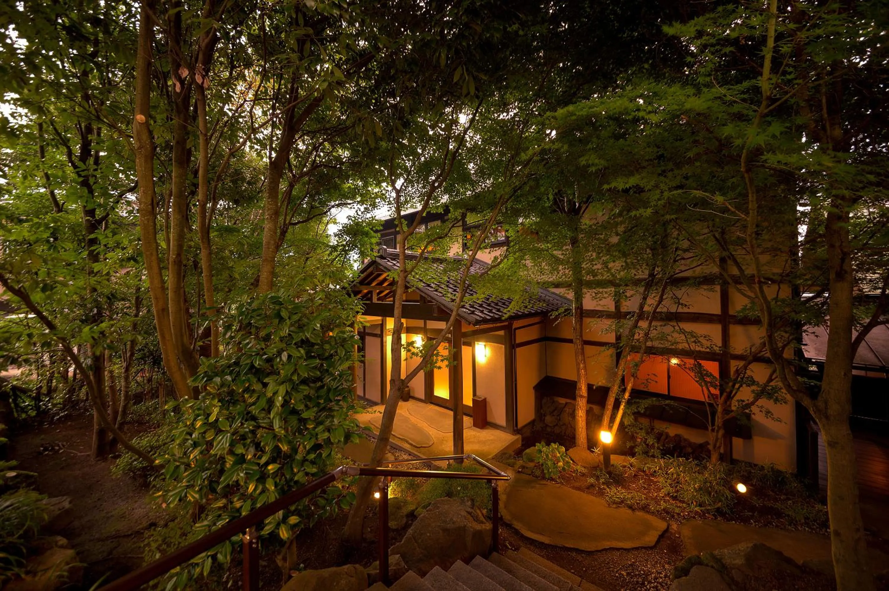 Facade/entrance in Yufuin Onsen Toshoan