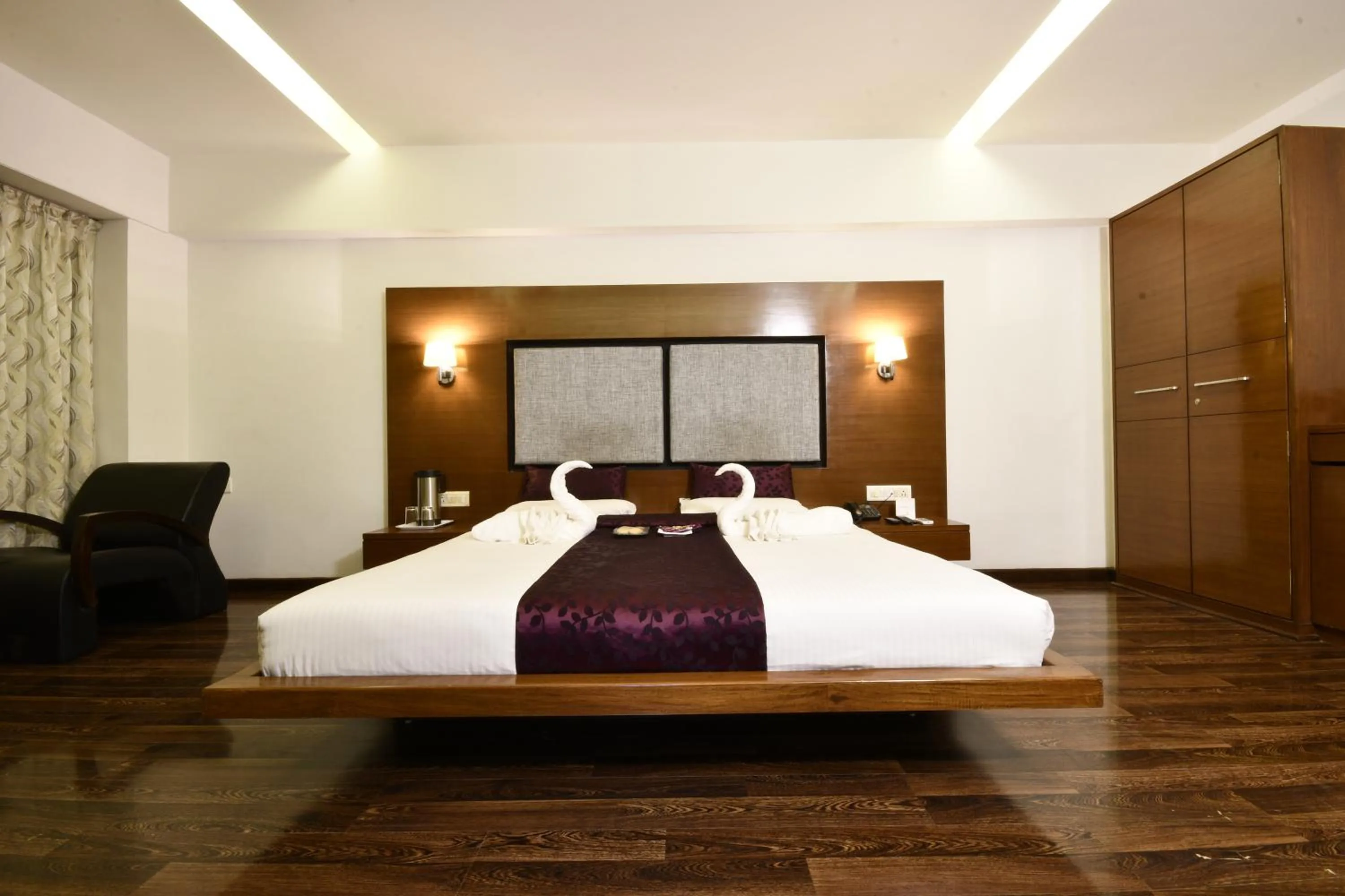 Bed in Hotel Platinum Residency