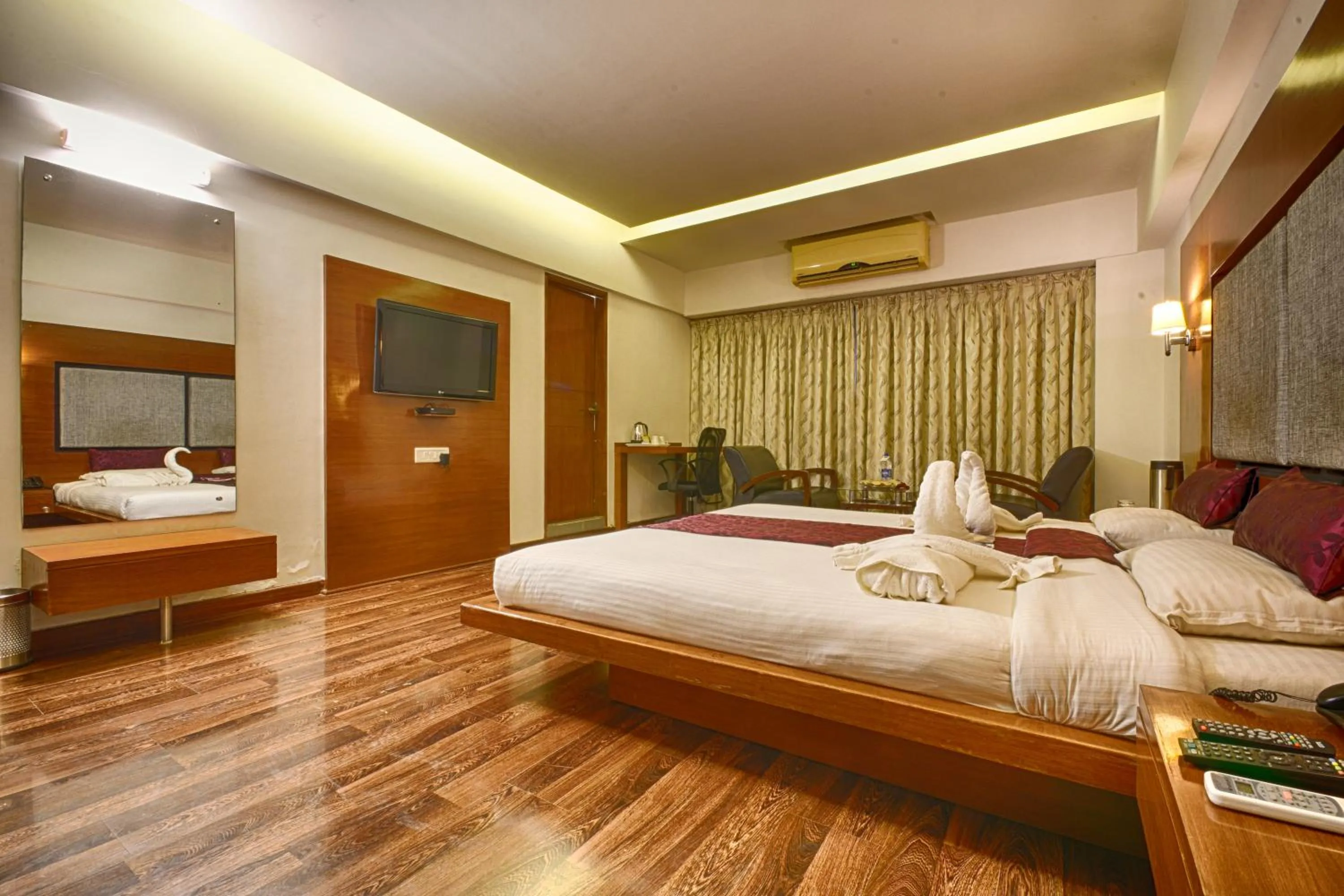 Bed in Hotel Platinum Residency