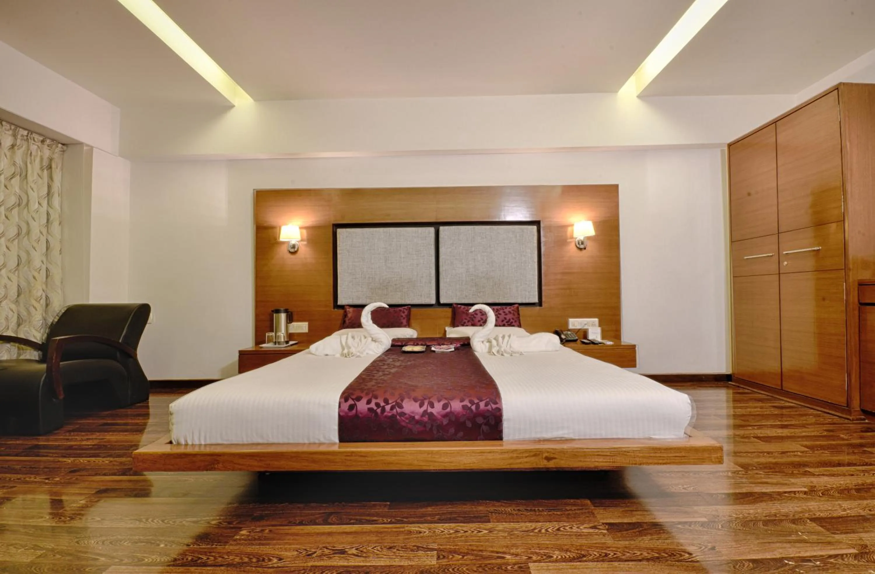 Bed in Hotel Platinum Residency