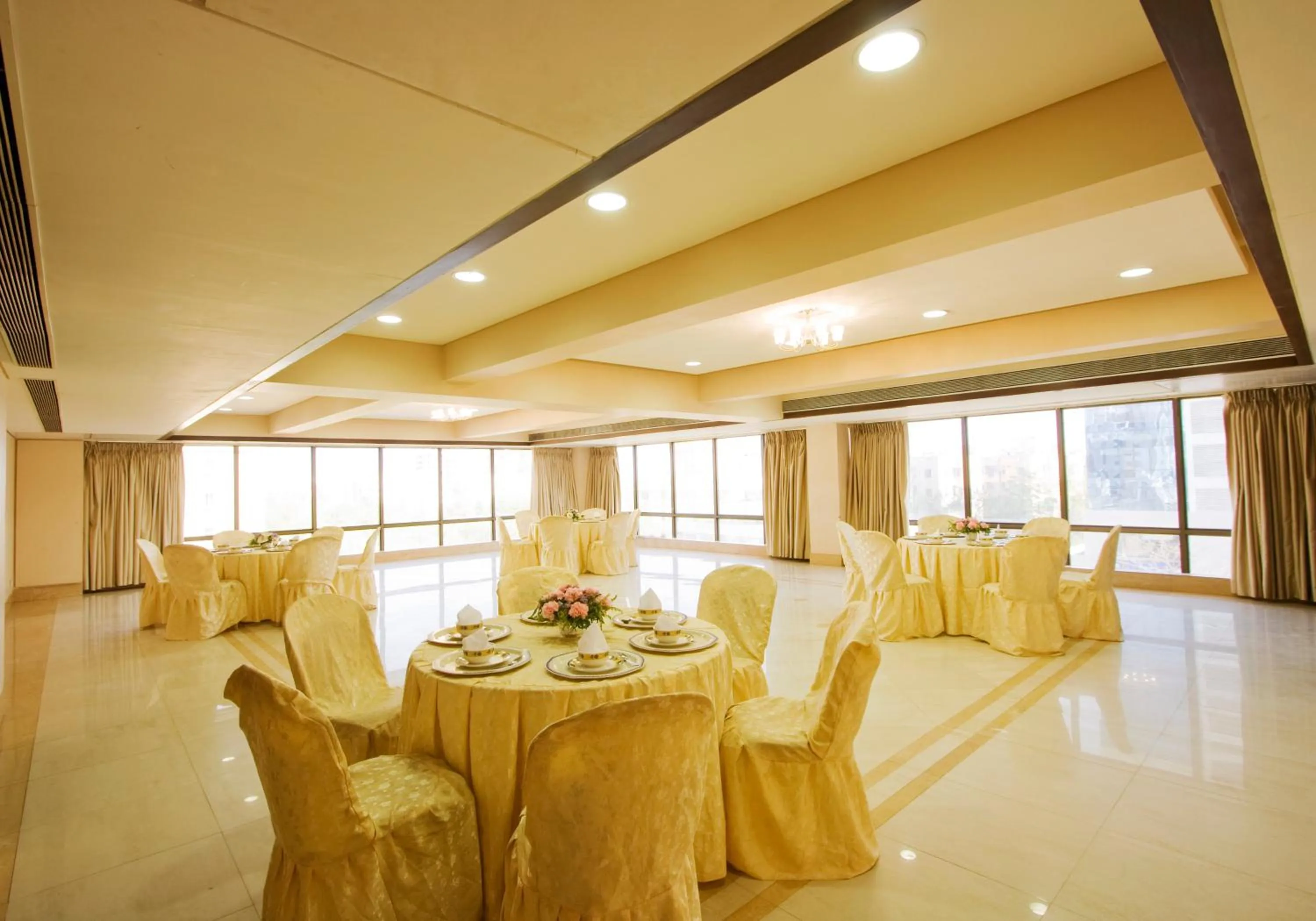 Banquet/Function facilities in Hotel Platinum Residency