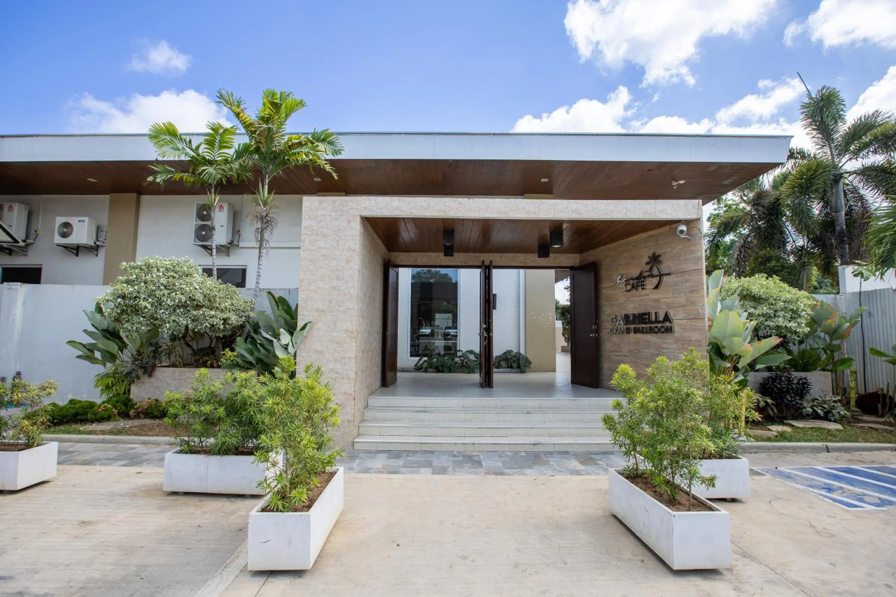 Holiday Suites Puerto Princesa