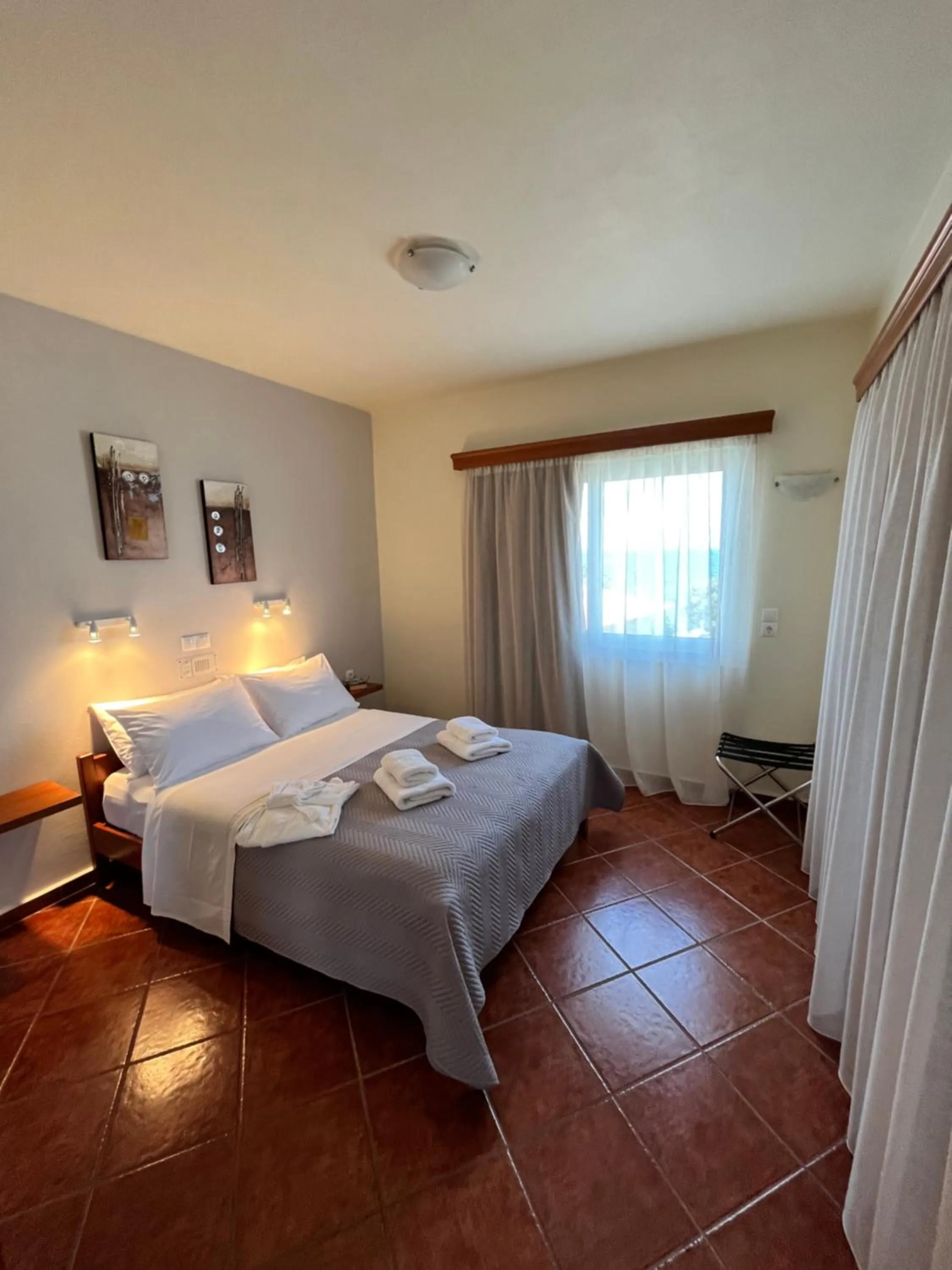 Bedroom, Bed in Iolkos Hotel Apartments