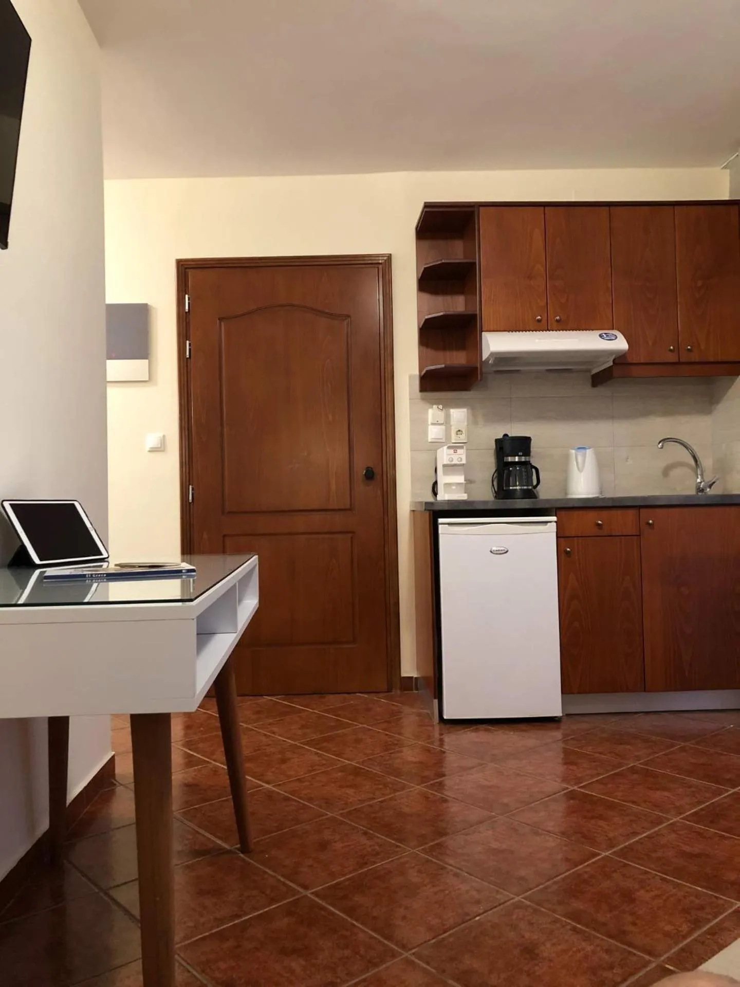 Kitchen or kitchenette in Iolkos Hotel Apartments