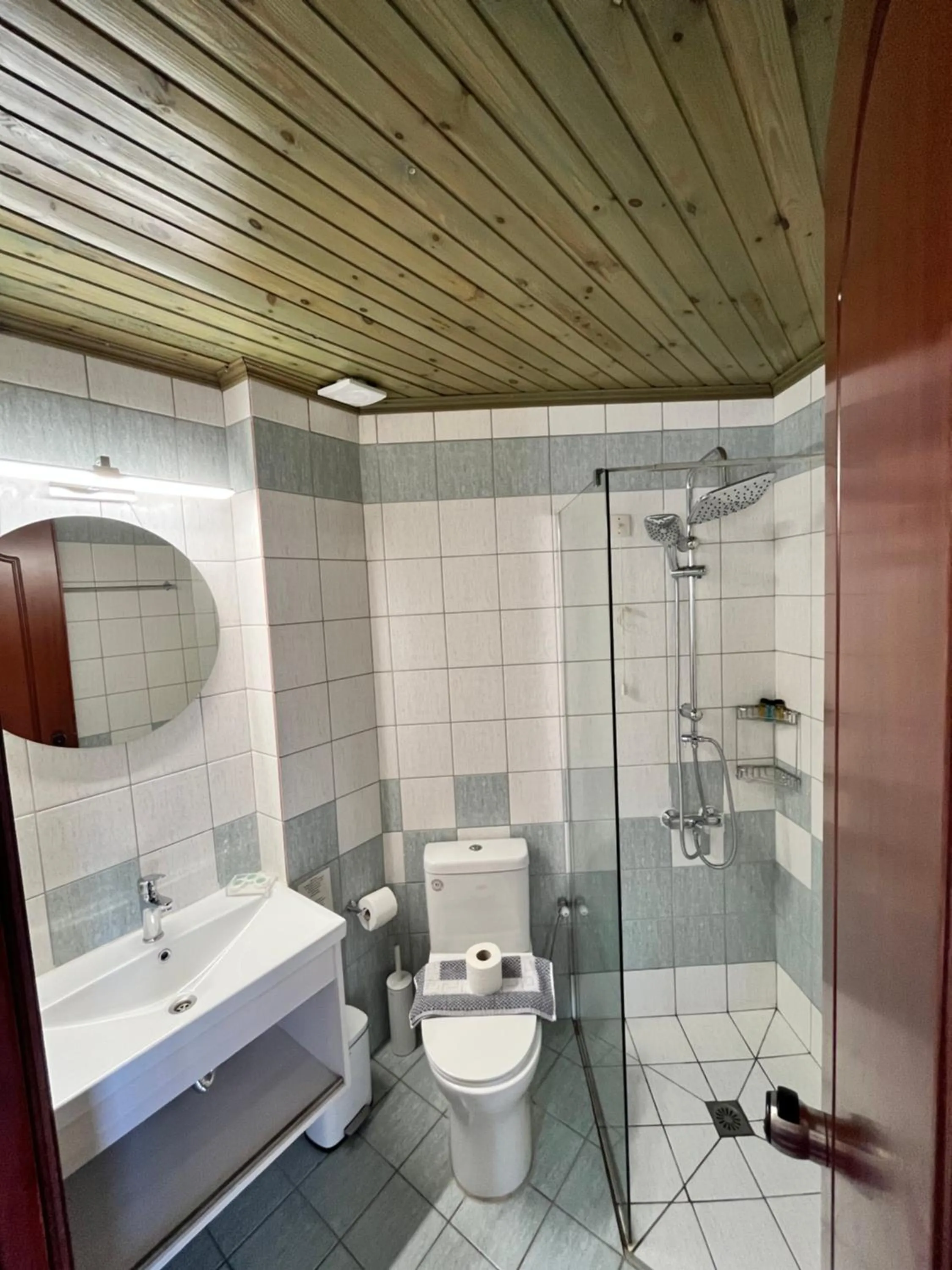 Bathroom in Iolkos Hotel Apartments