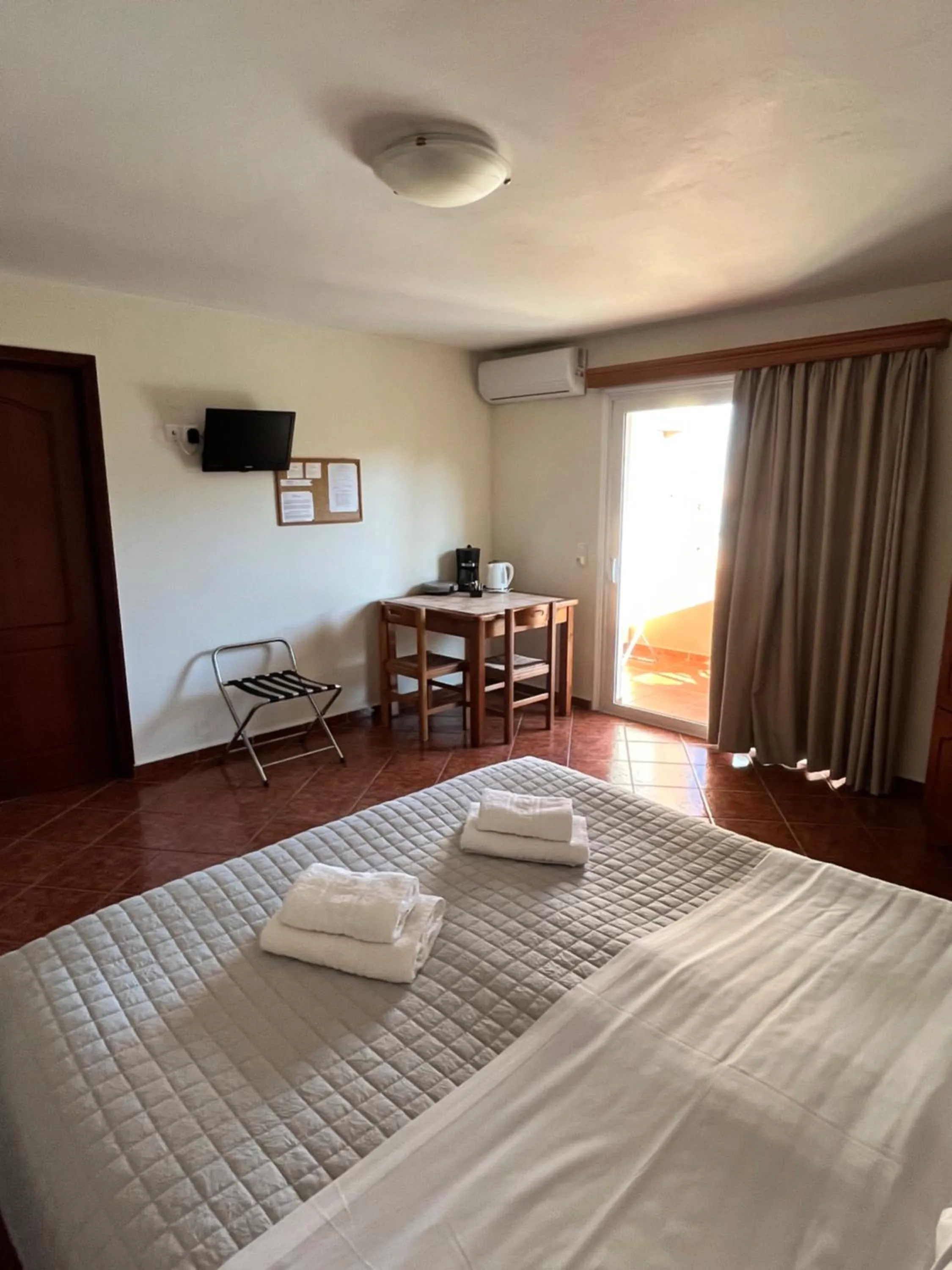 Photo of the whole room, Bed in Iolkos Hotel Apartments