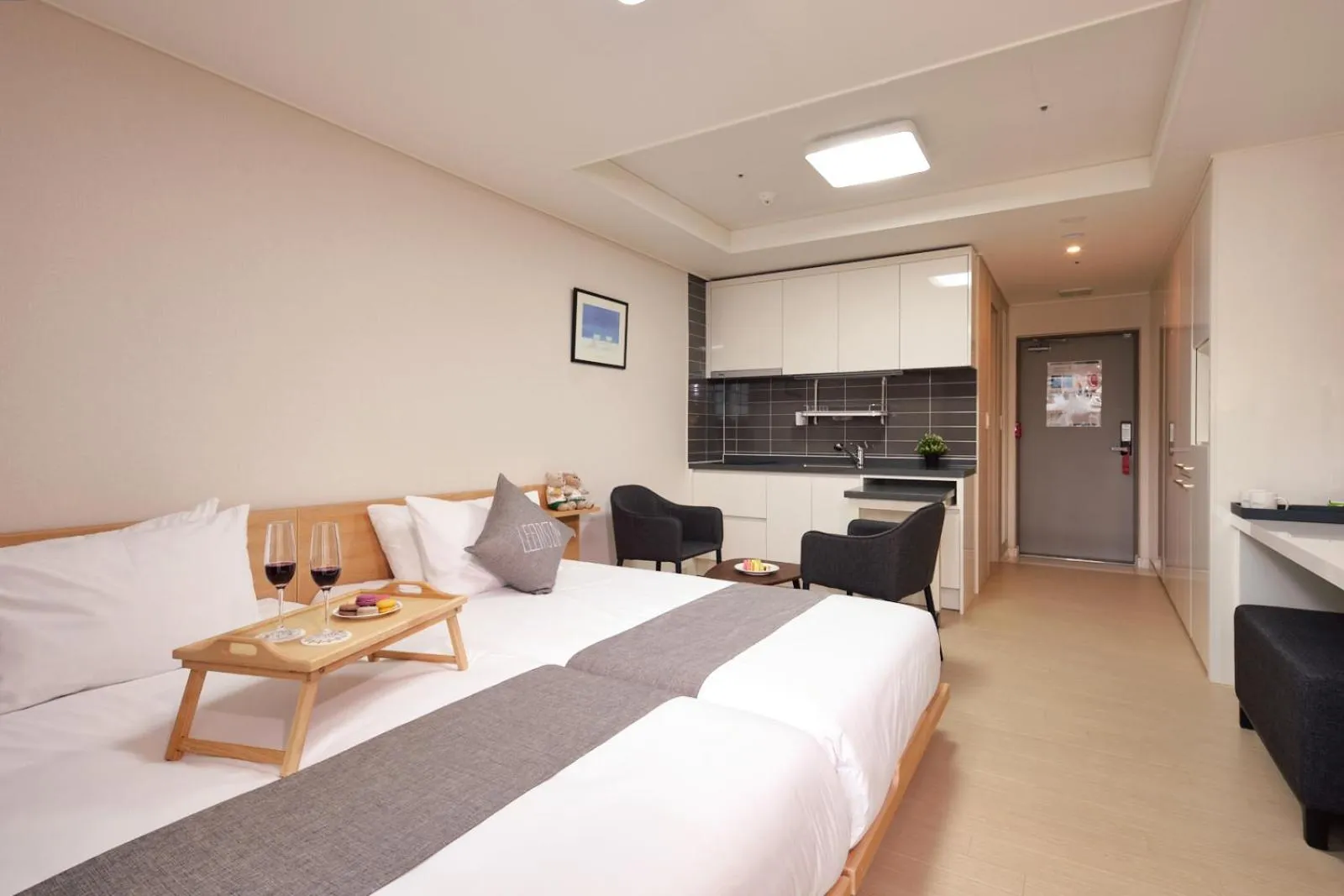 Bed in Geoje Leein Stay Hotel