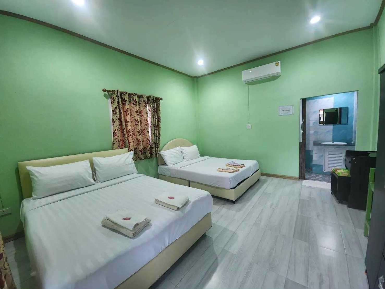 Bed in Koh Kood Far East Resort