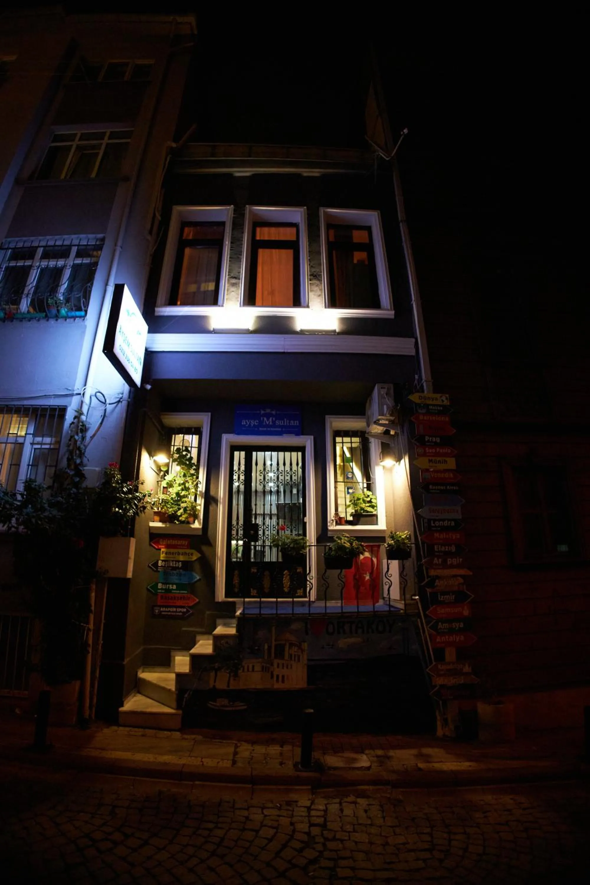 Property building in Ortakoy Aysem Sultan Hotel