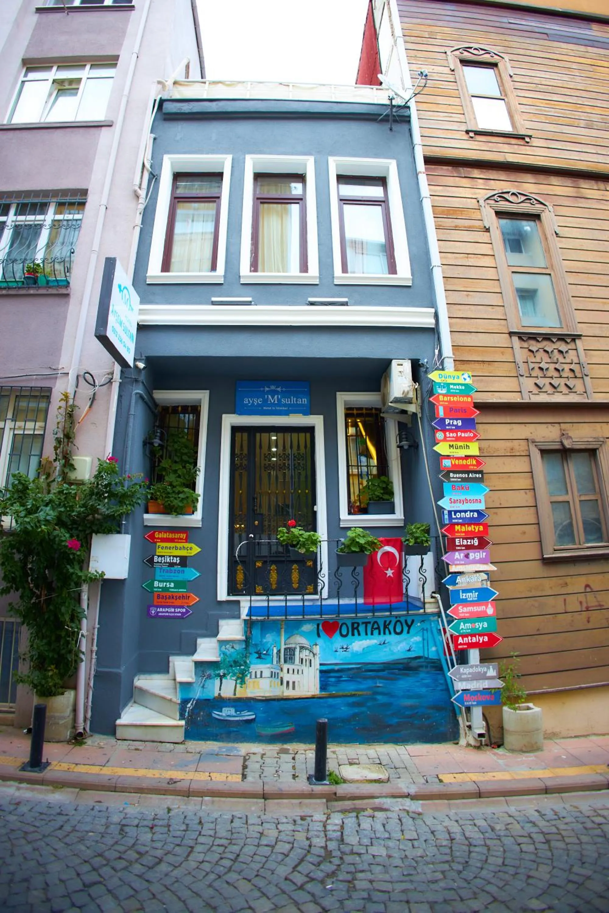 Property building in Ortakoy Aysem Sultan Hotel