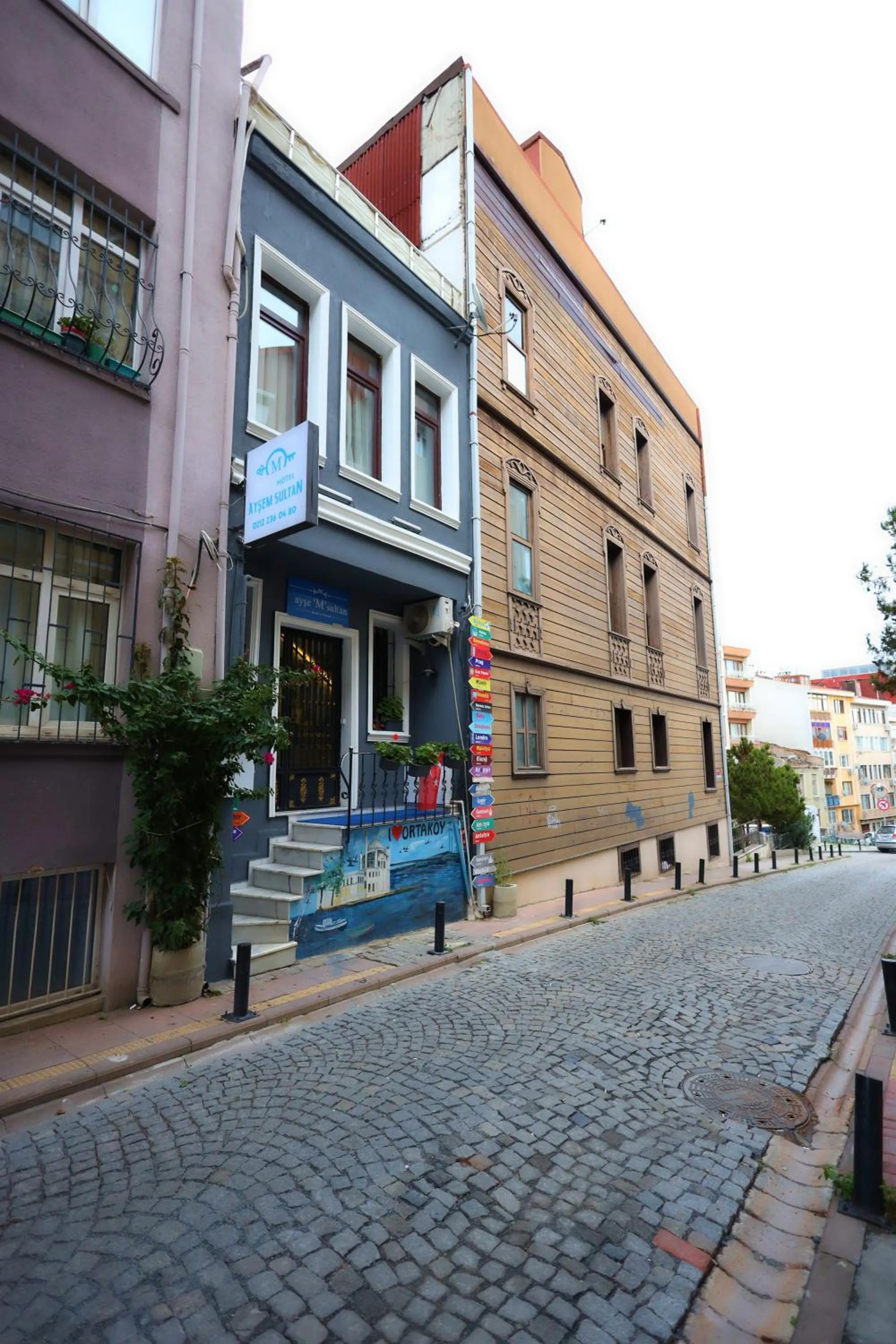 Property building in Ortakoy Aysem Sultan Hotel