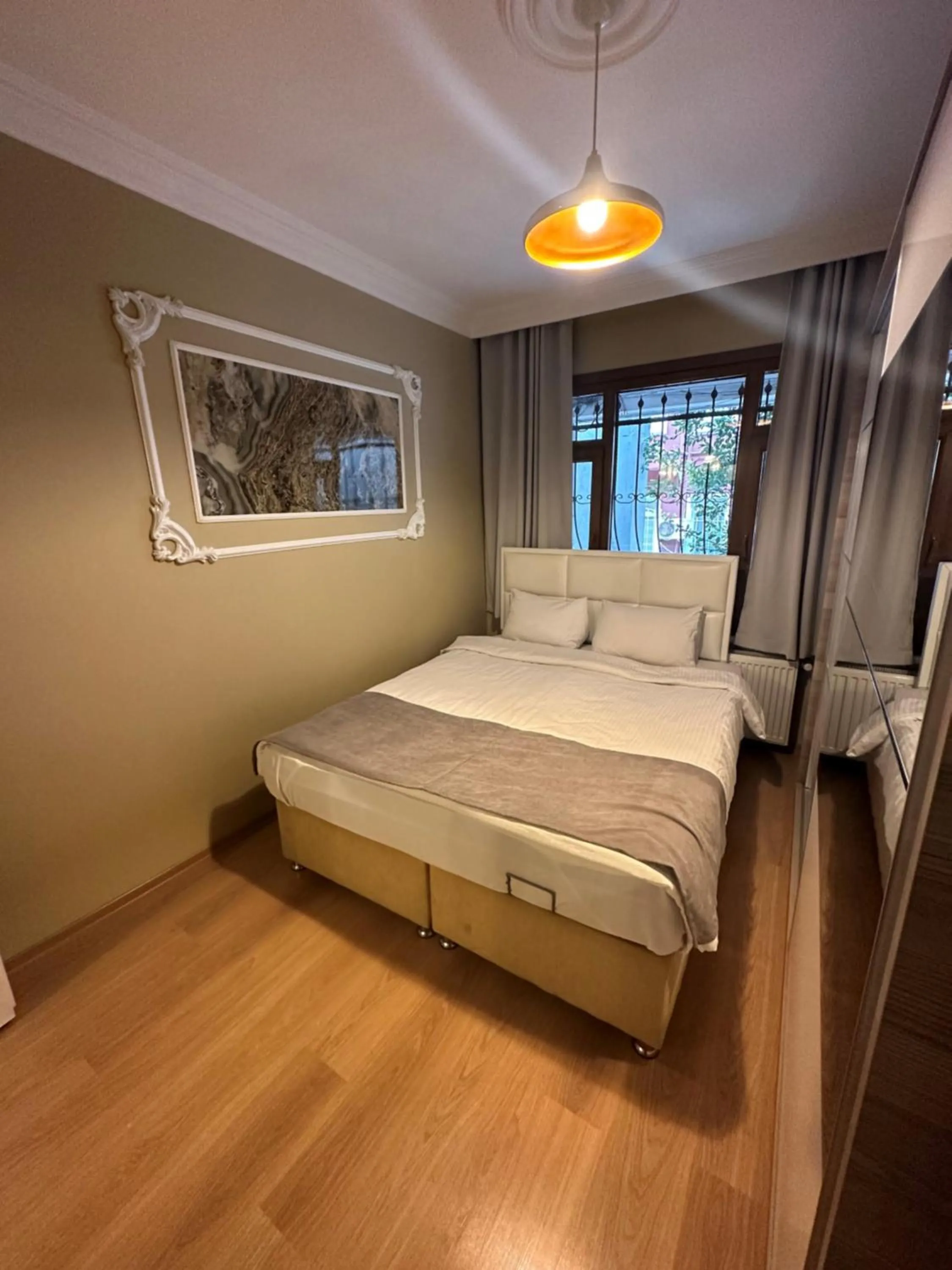 Bedroom, Bed in Ortakoy Aysem Sultan Hotel