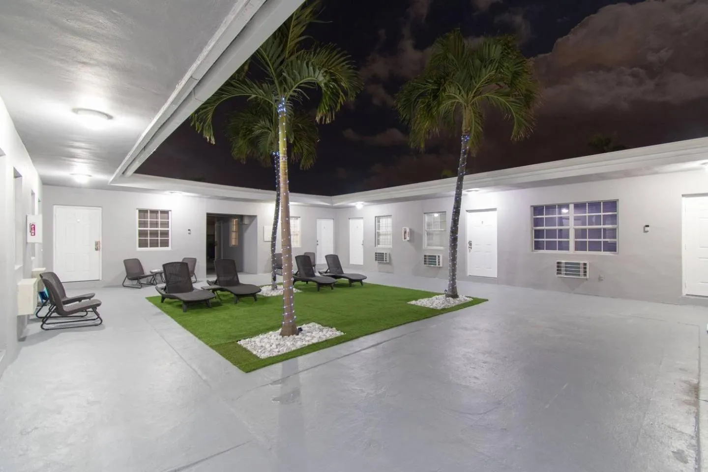 Other in Lovely 1BR w Parking Space Walk to the Beach 7