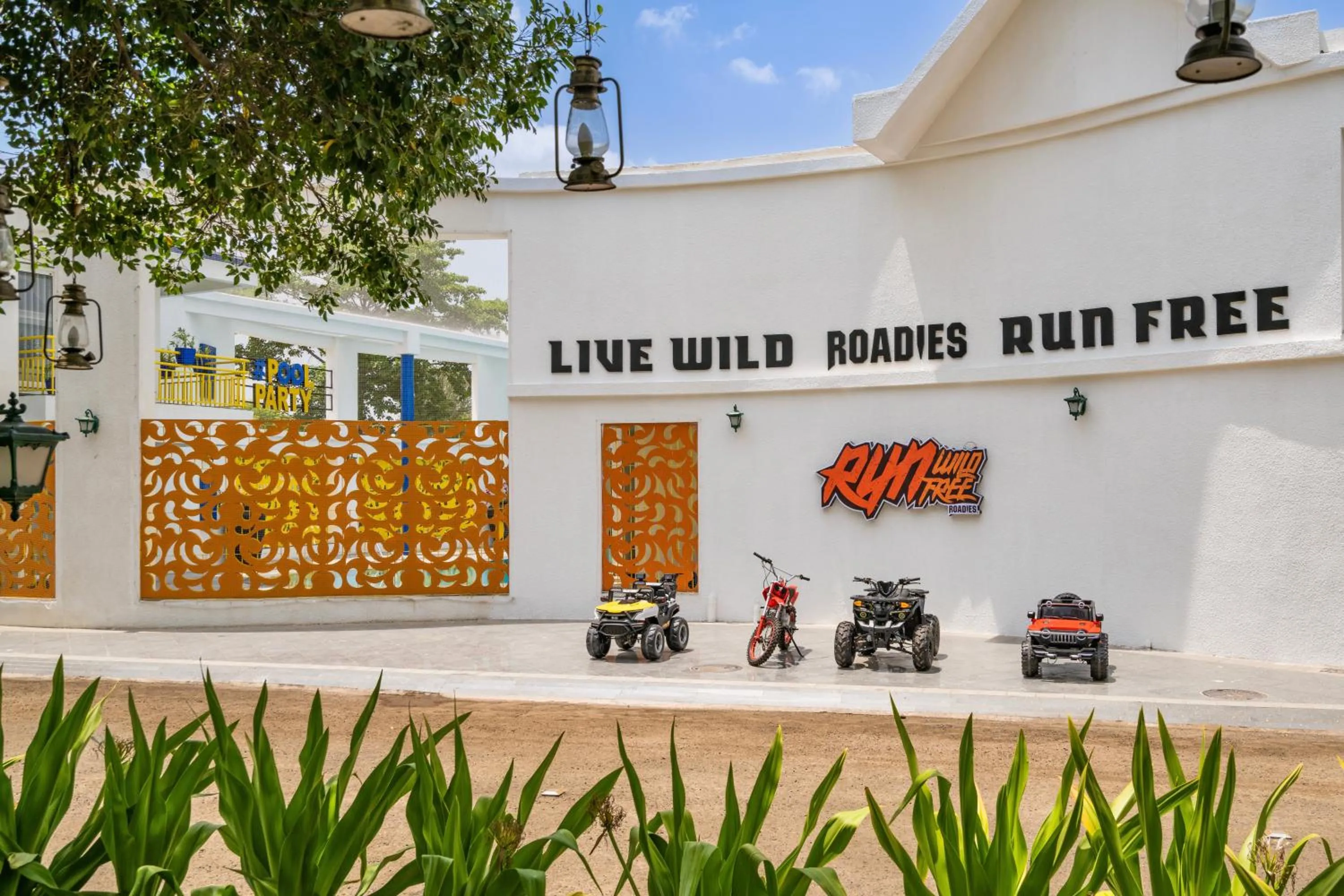 Property building in Roadies Rostel - Best Adventure Resort in Ahmedabad