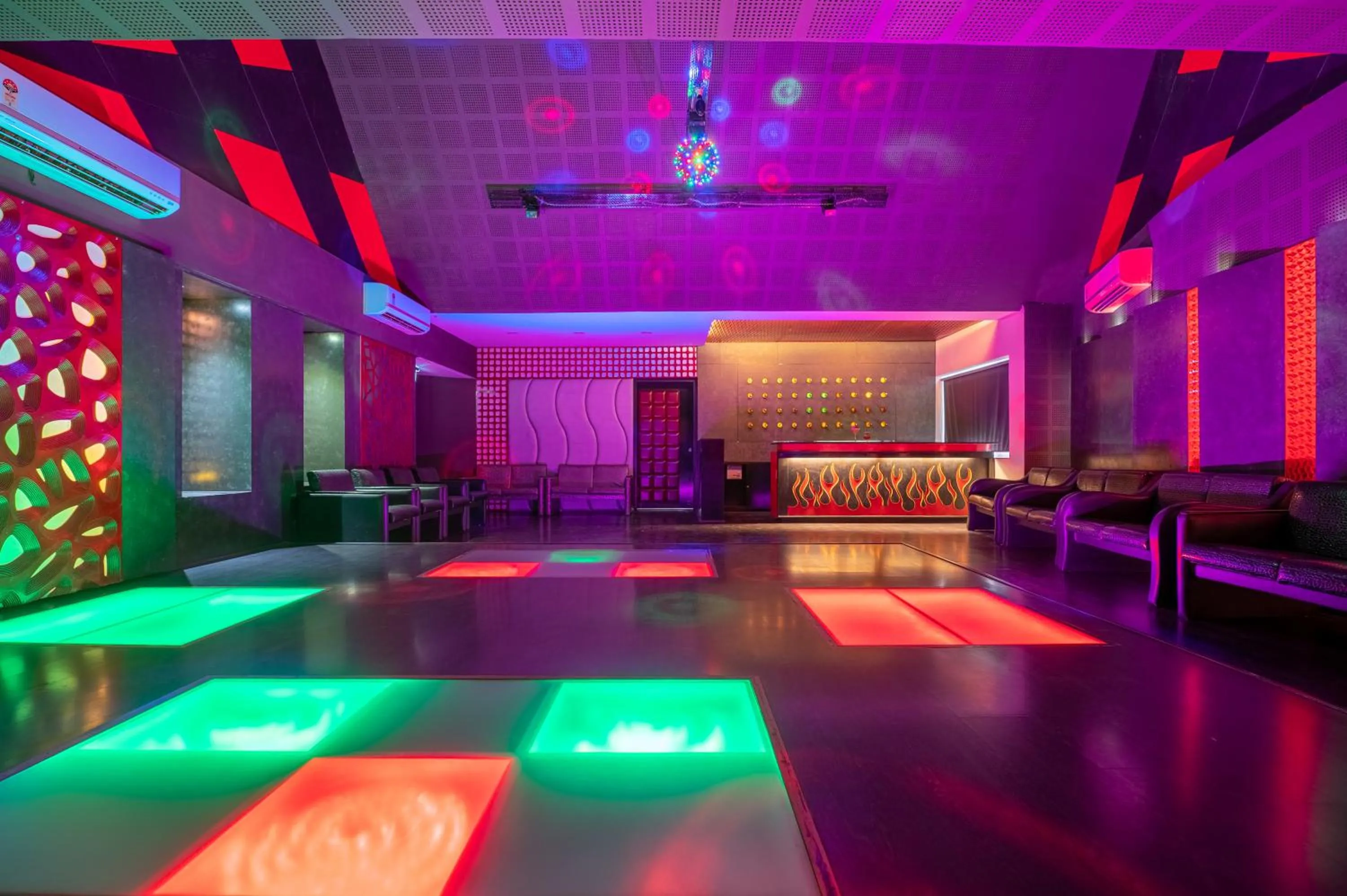 oven in Roadies Rostel - Best Adventure Resort in Ahmedabad