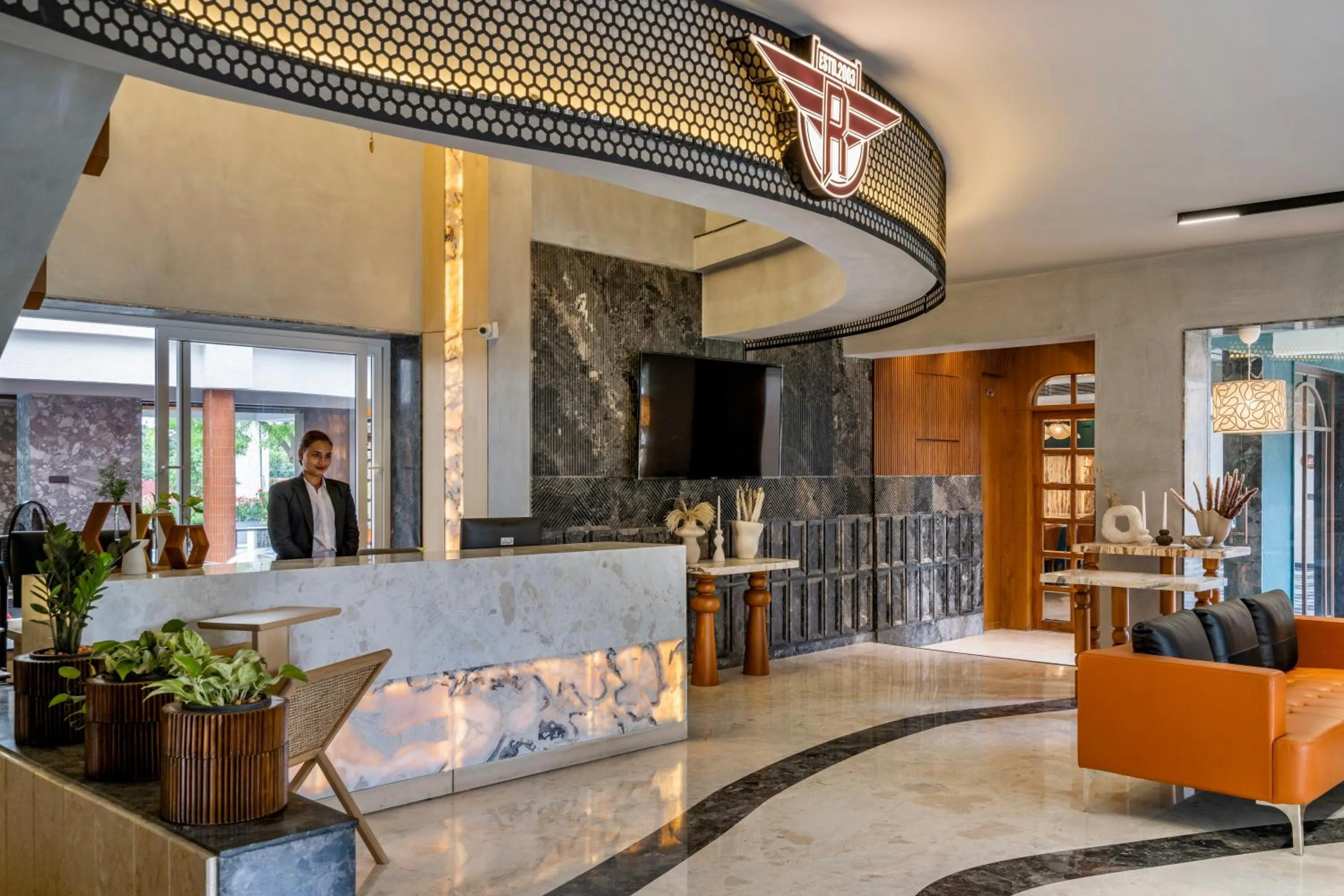 Lobby or reception in Roadies Rostel - Best Adventure Resort in Ahmedabad