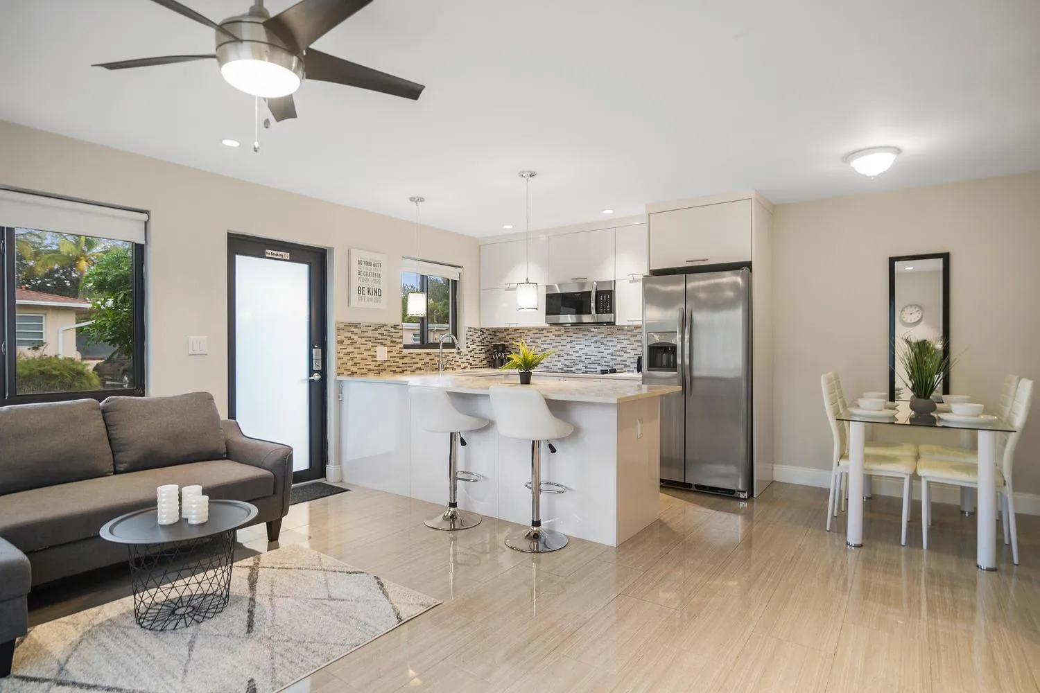 Kitchen or kitchenette in Alani Bay Condos