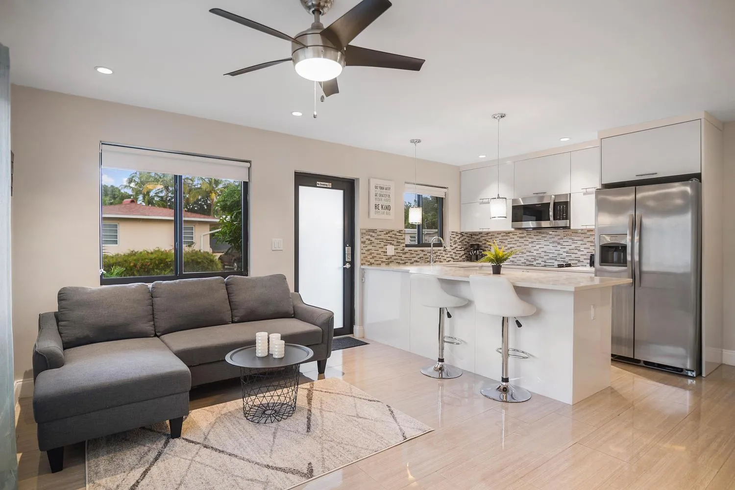 Kitchen or kitchenette in Alani Bay Condos