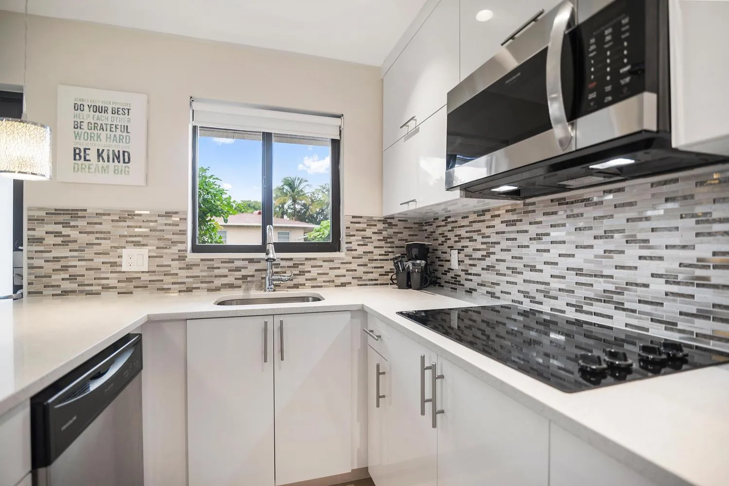 Kitchen or kitchenette in Alani Bay Condos